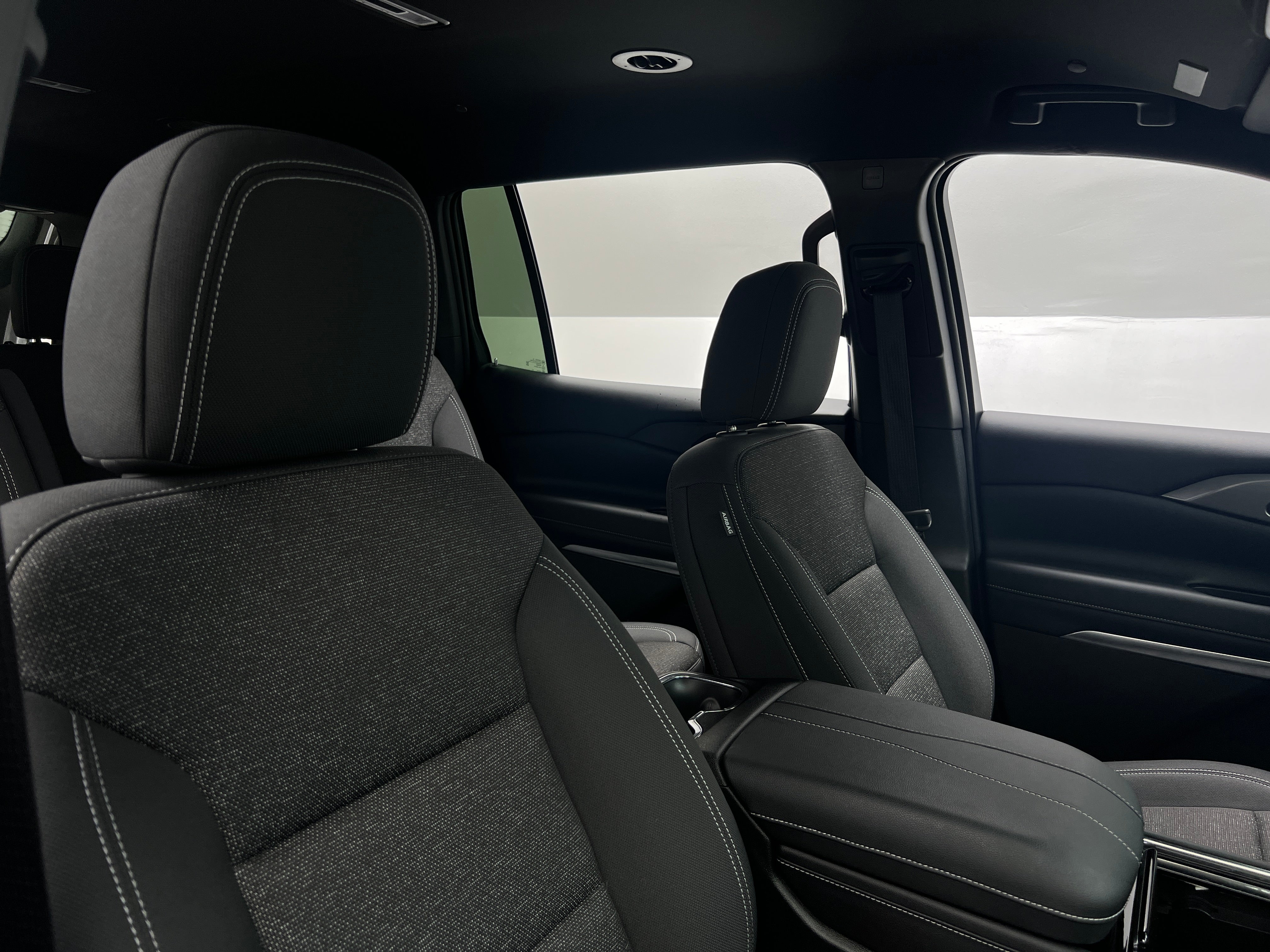 2024 Chevrolet Traverse LT 2