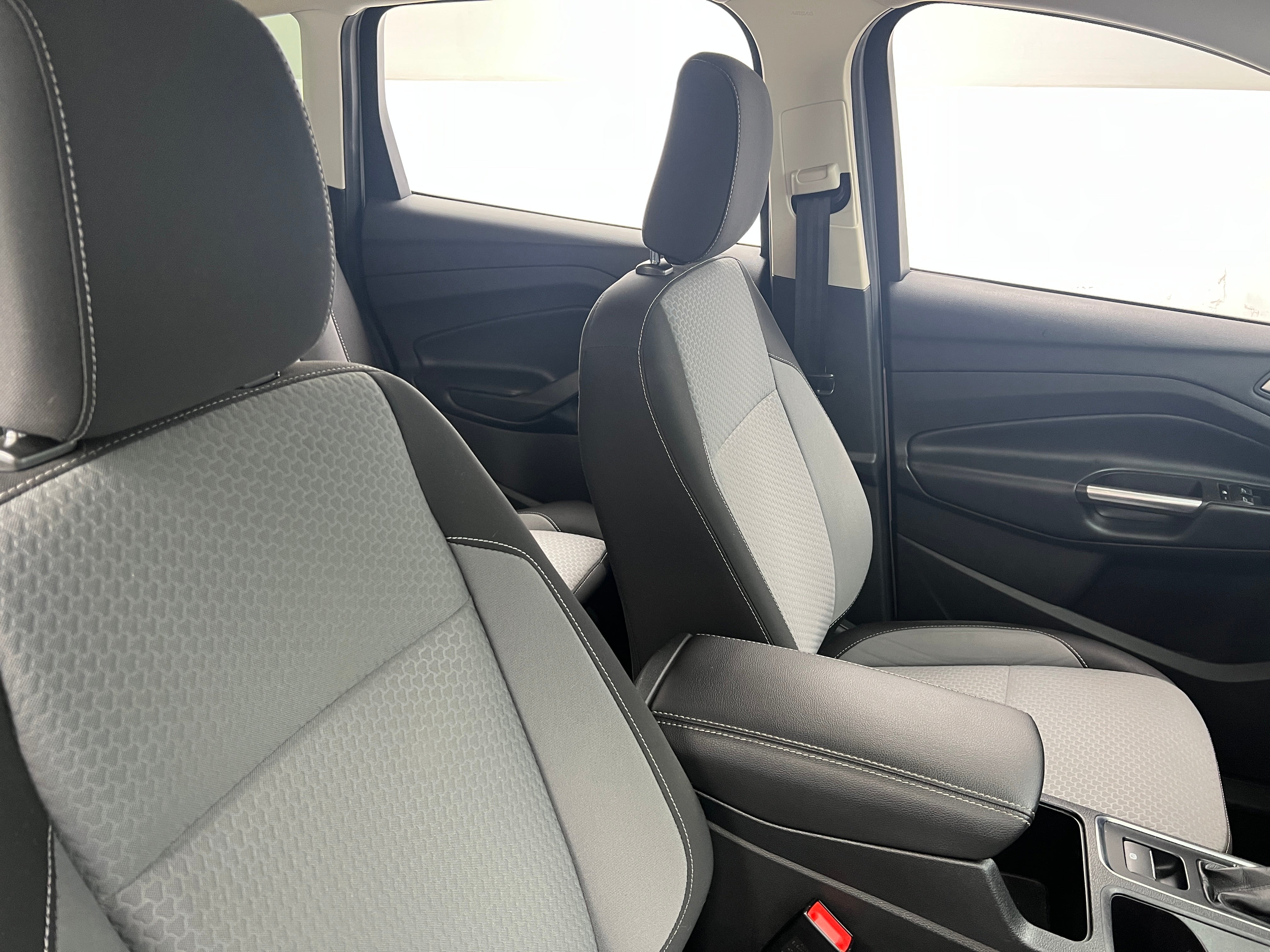 2019 Ford Escape SE 2