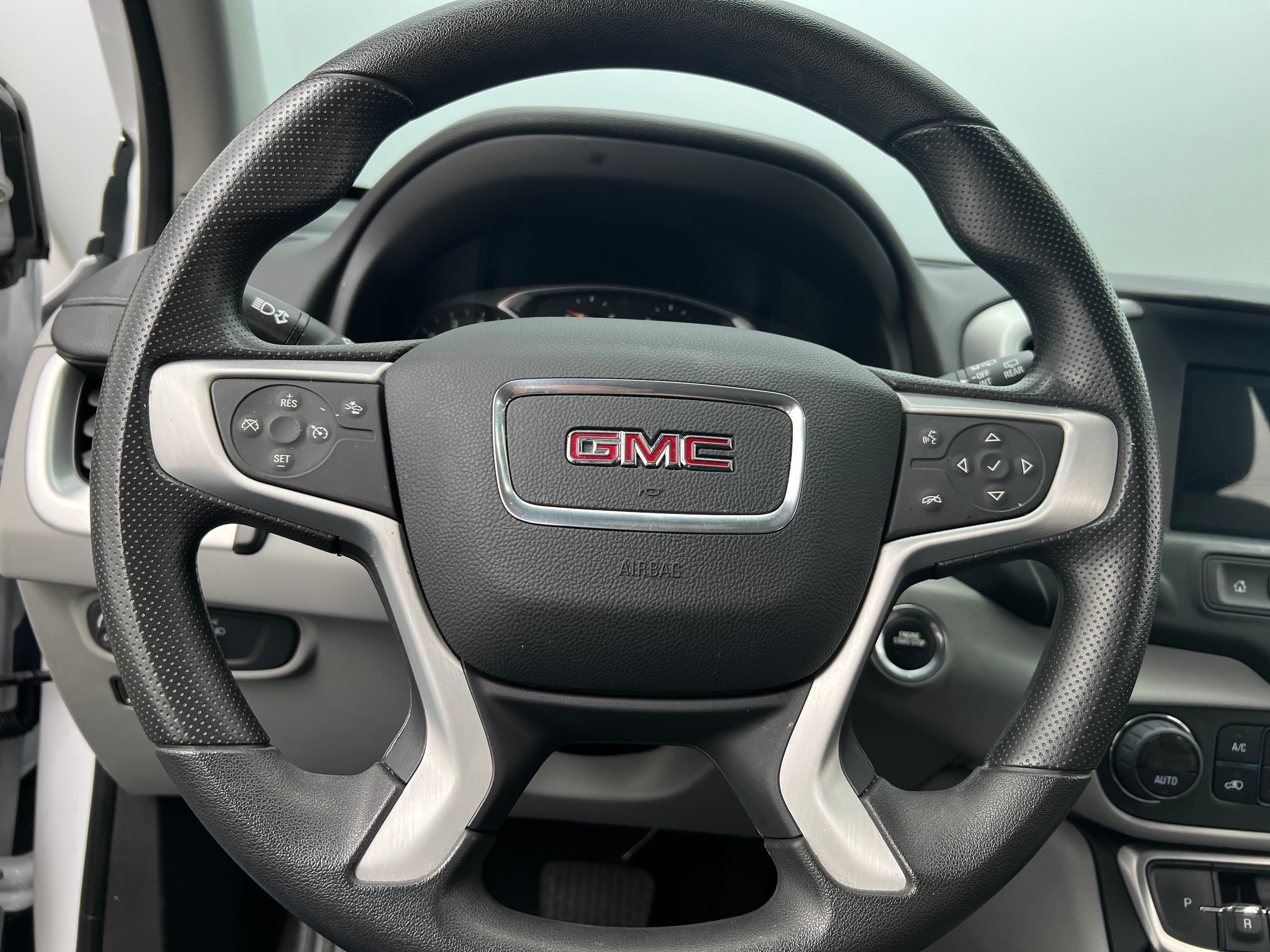 2023 GMC Terrain SLE 5