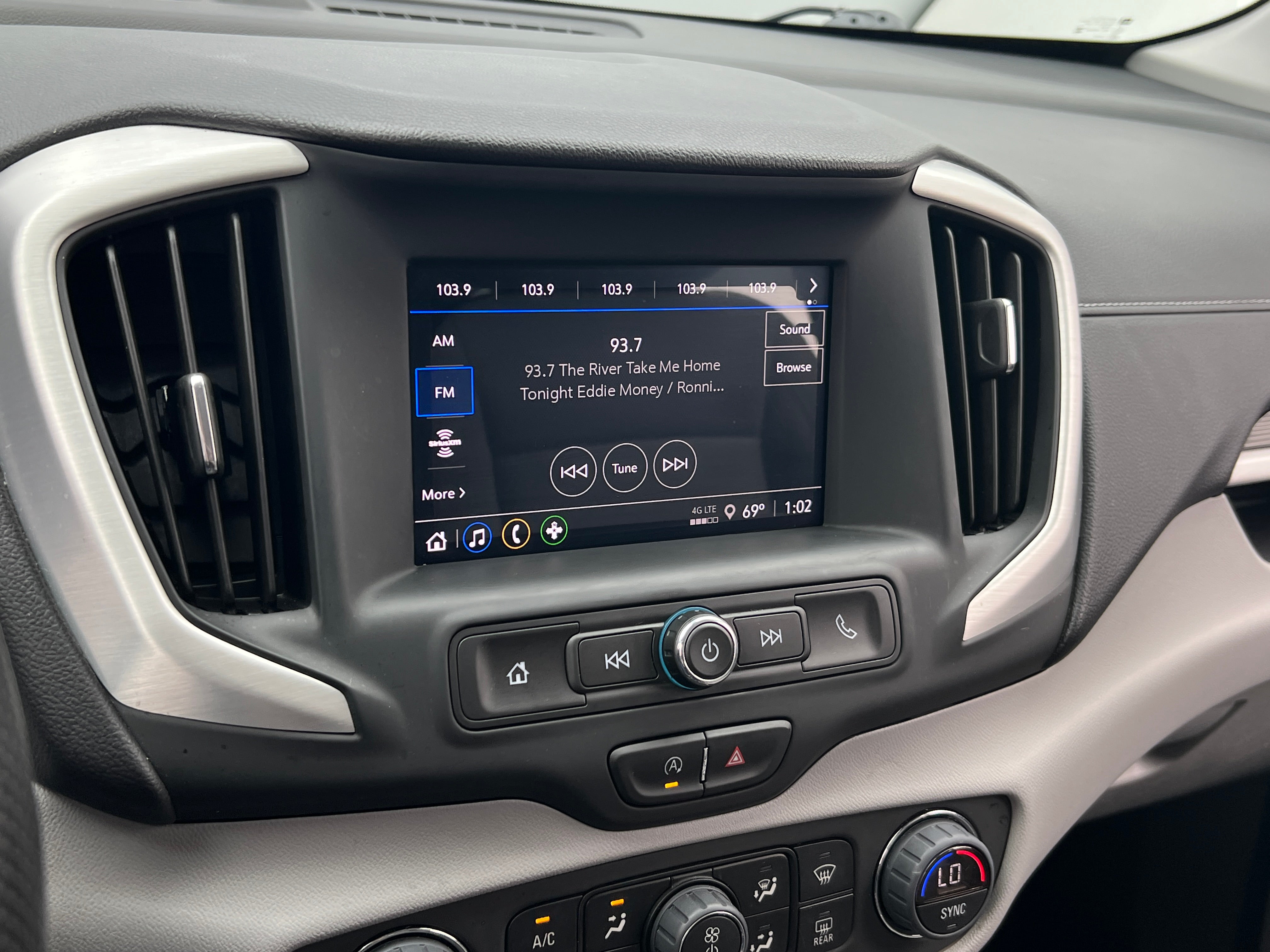 2023 GMC Terrain SLE 4