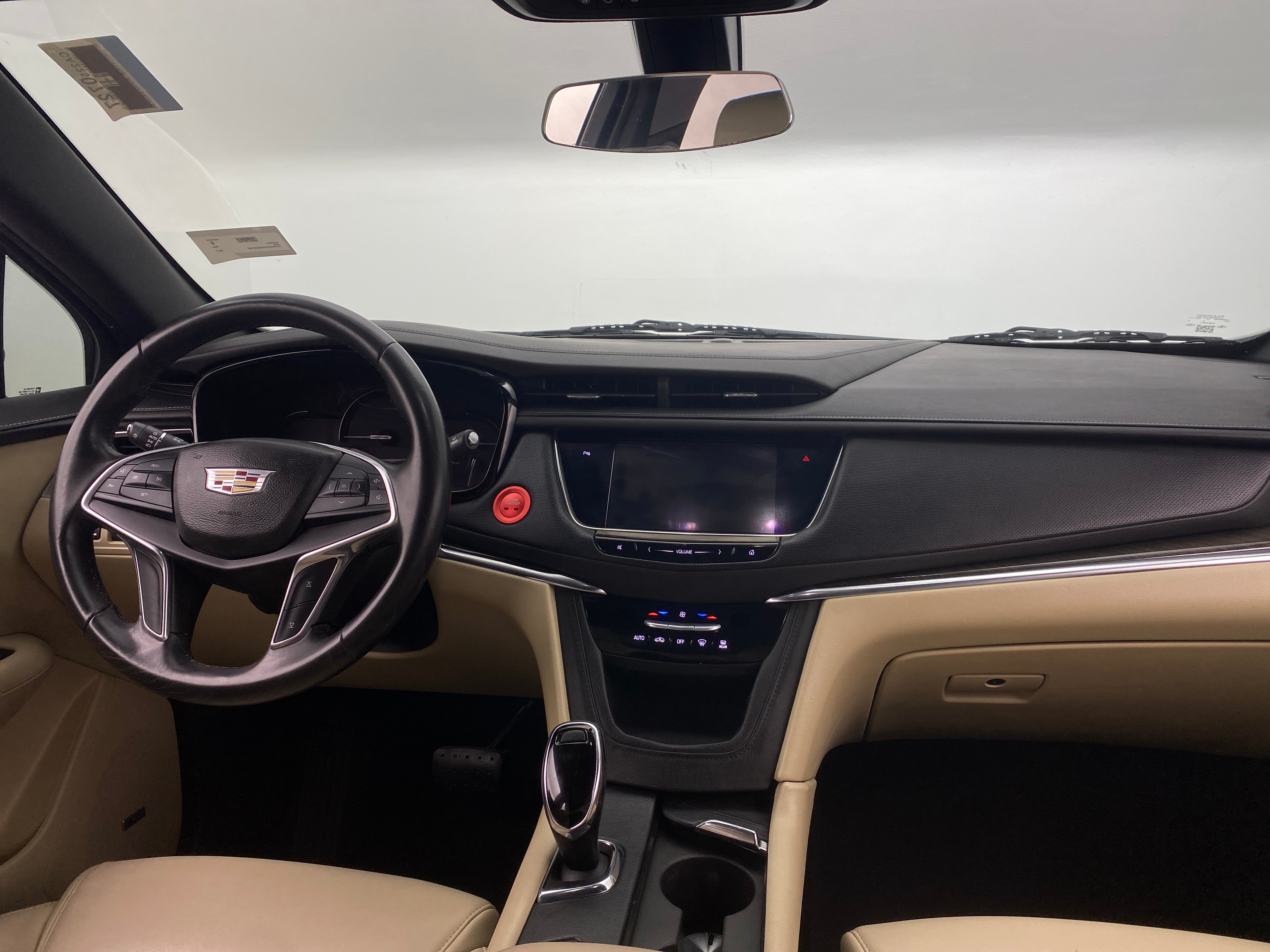 2017 Cadillac XT5 Base 2