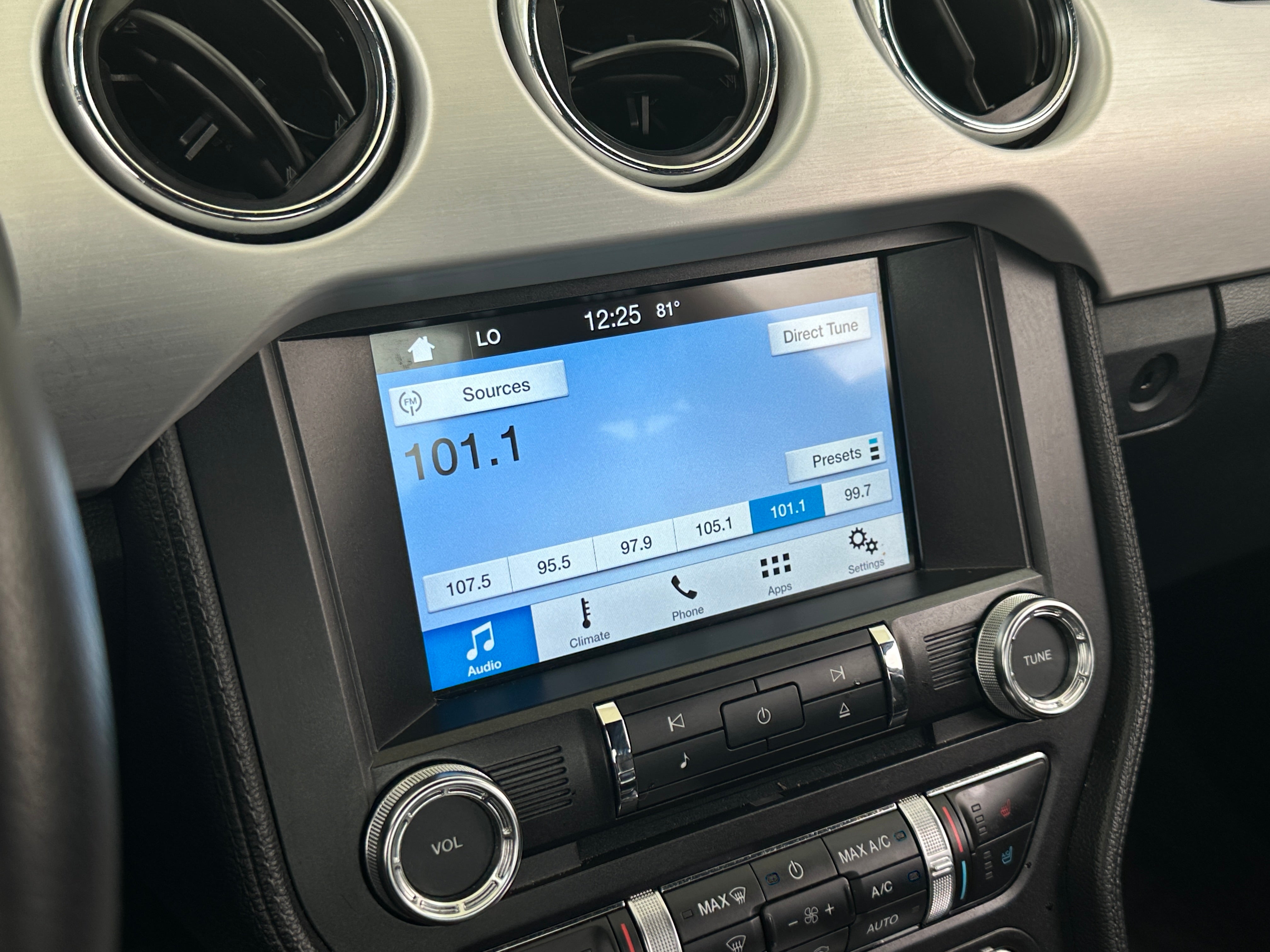 2016 Ford Mustang GT Premium 2
