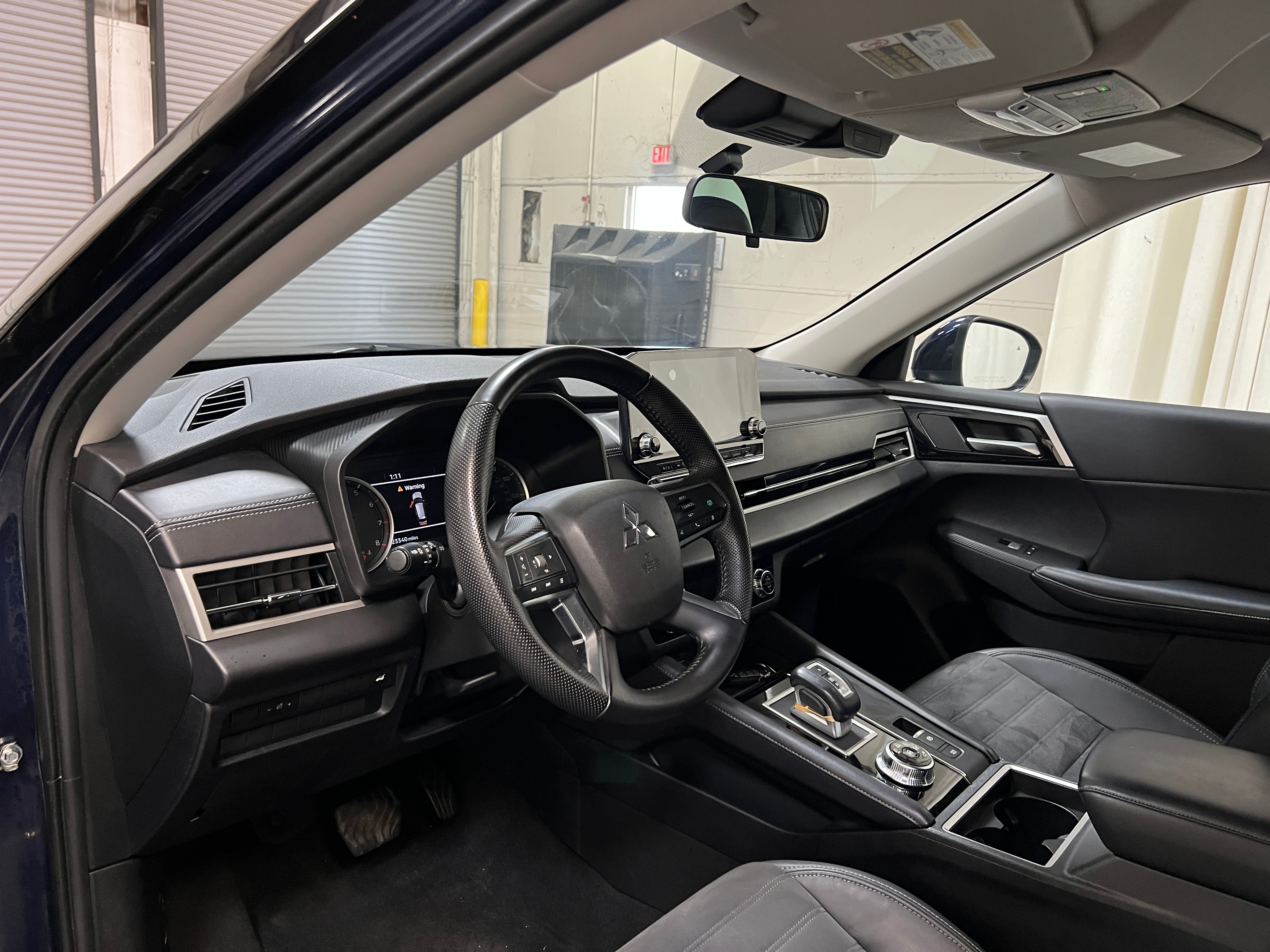 2023 Mitsubishi Outlander SE 3