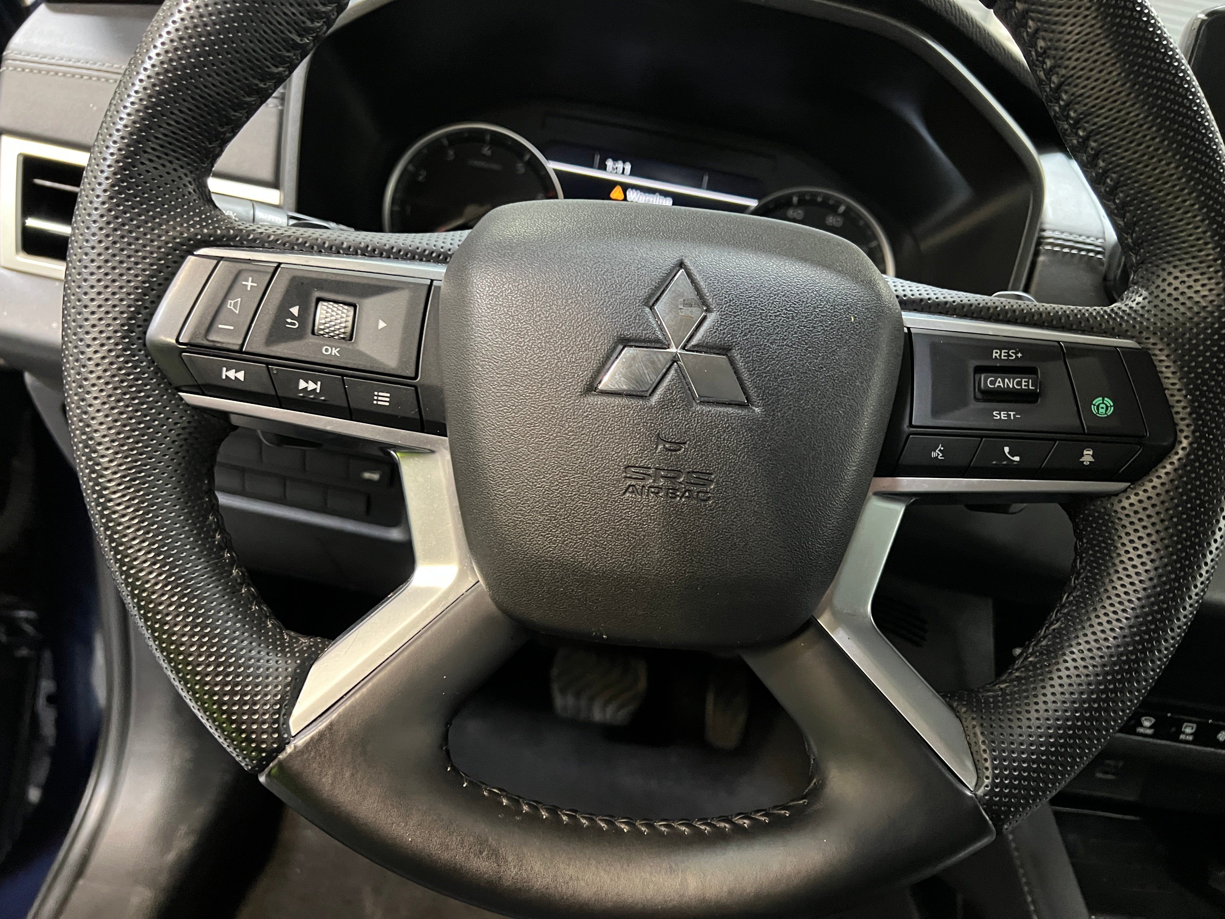 2023 Mitsubishi Outlander SE 5