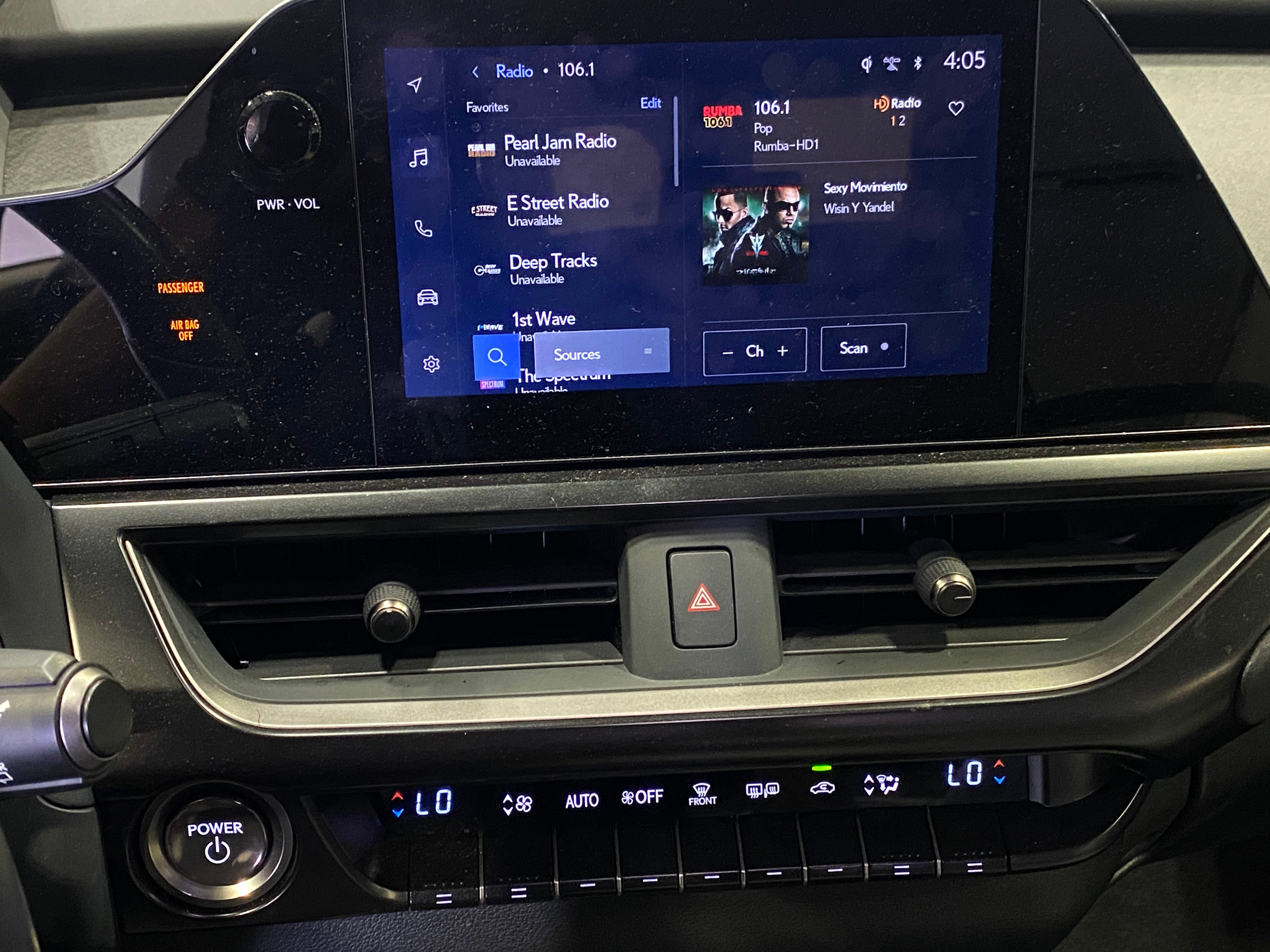 2024 Lexus UX 250h 3