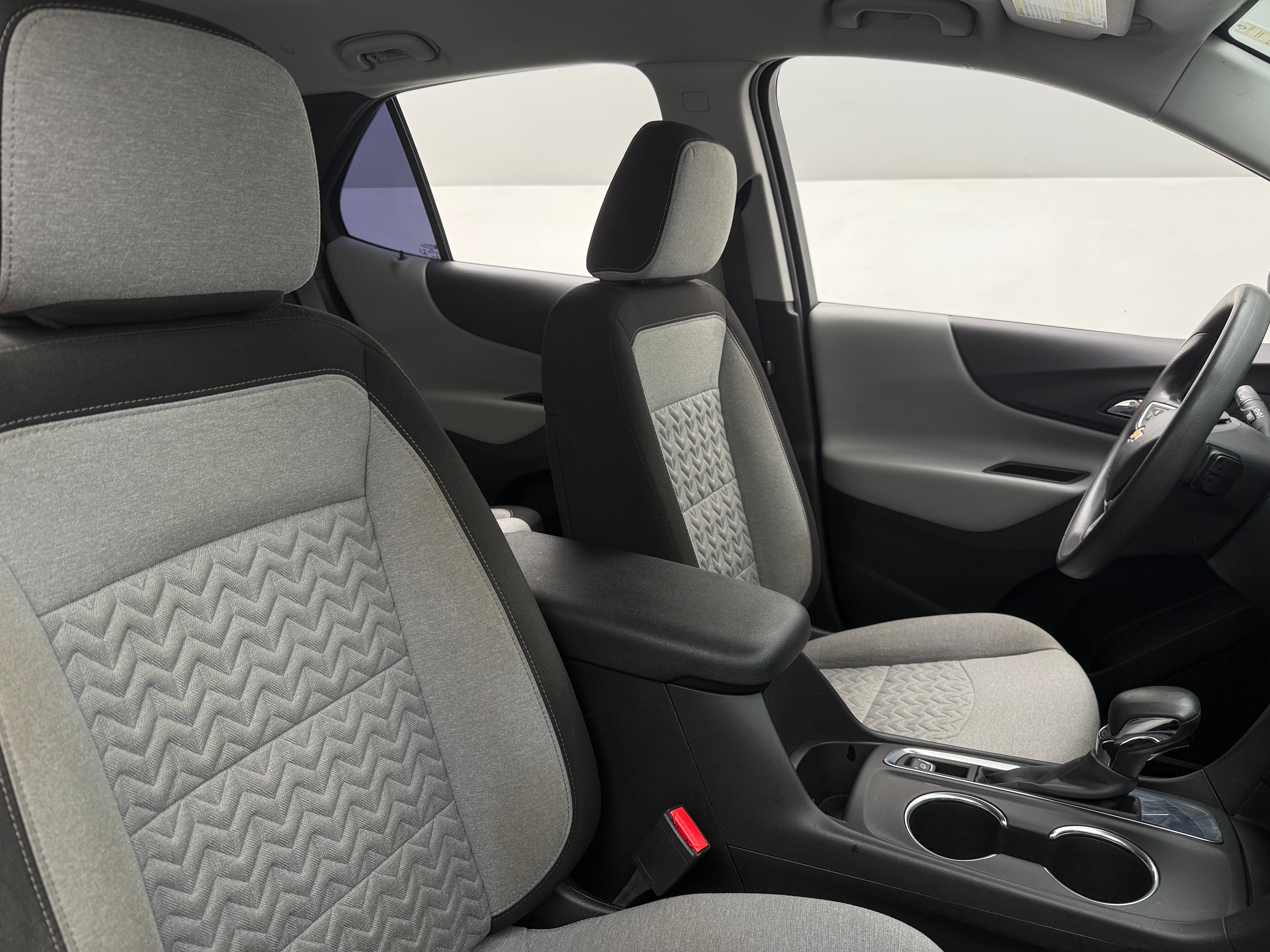 2022 Chevrolet Equinox LS 2