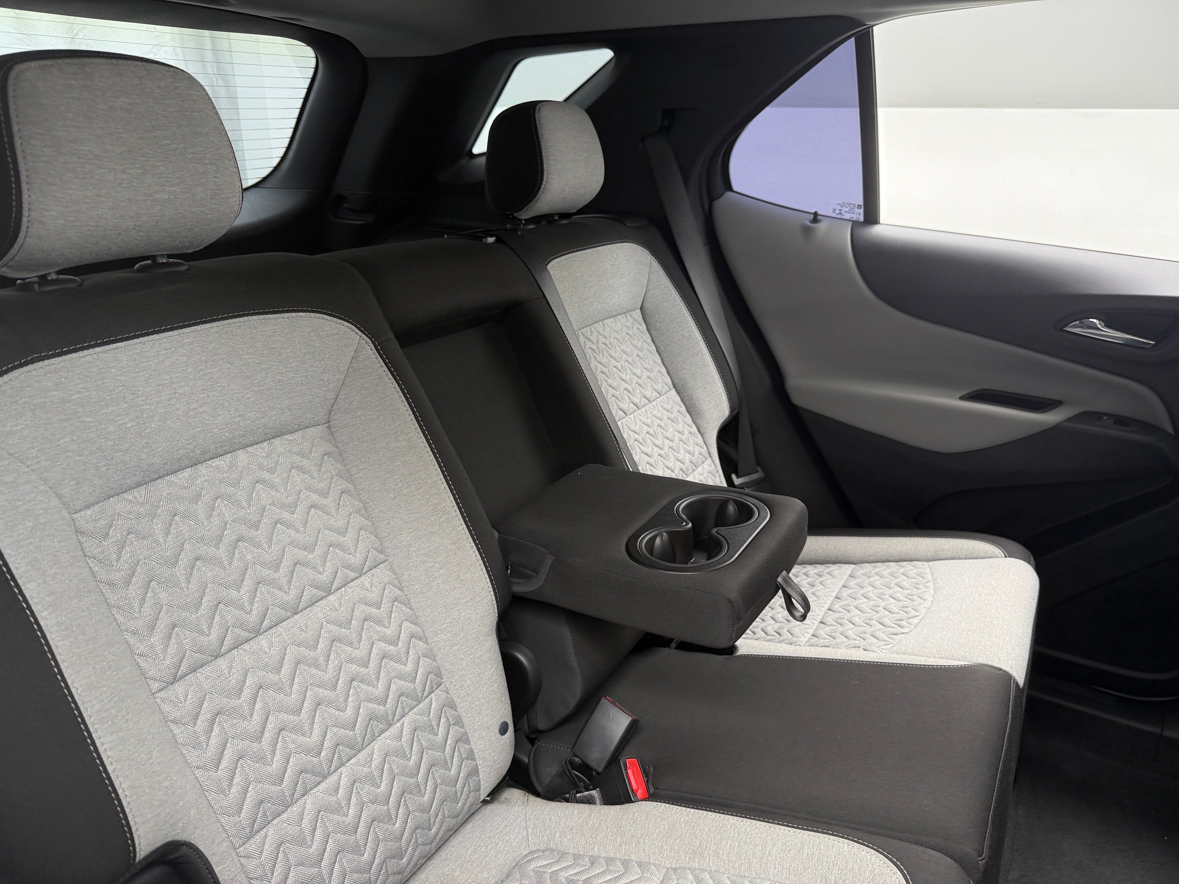 2022 Chevrolet Equinox LS 6