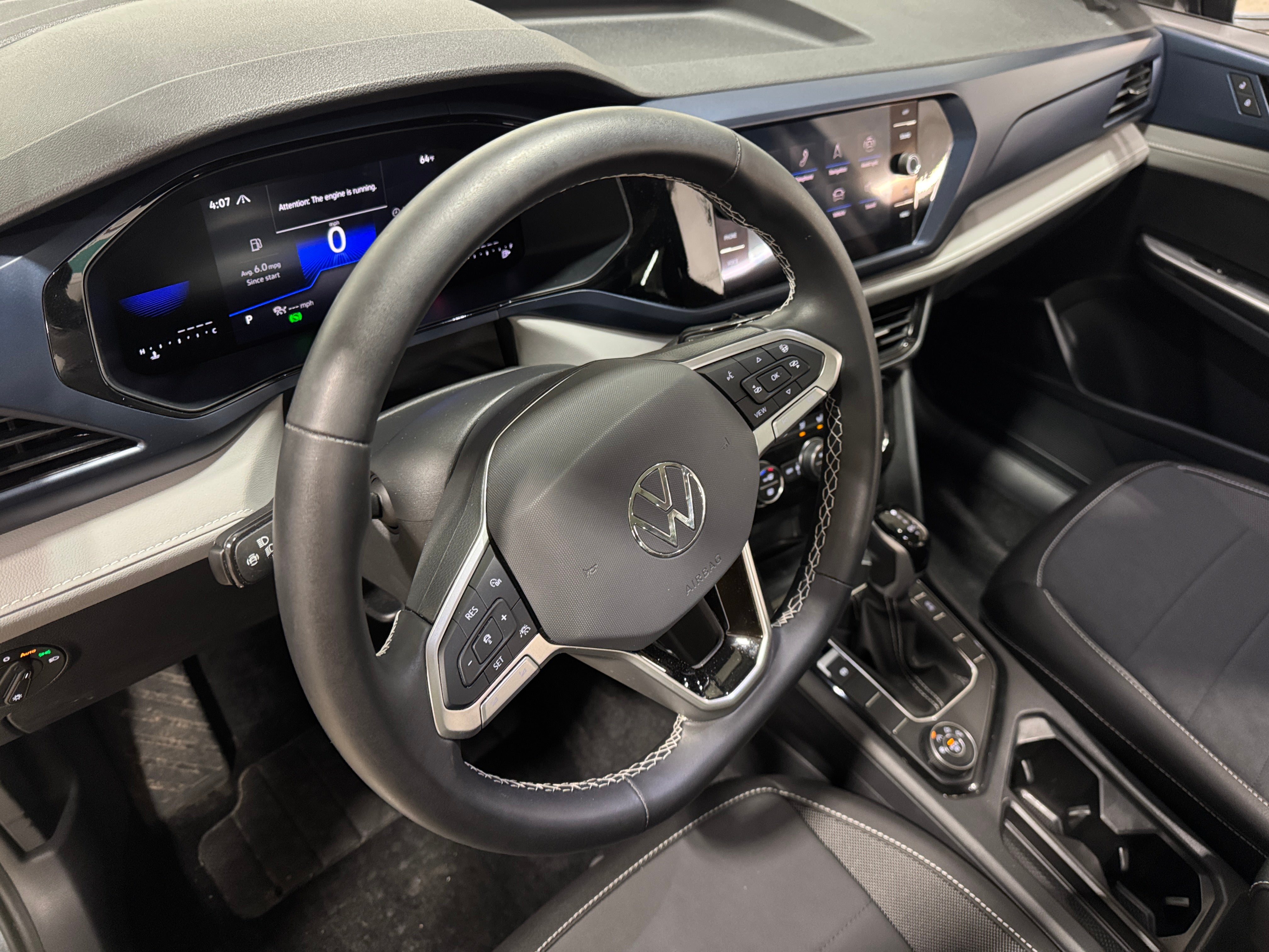 2024 Volkswagen Taos SE 2