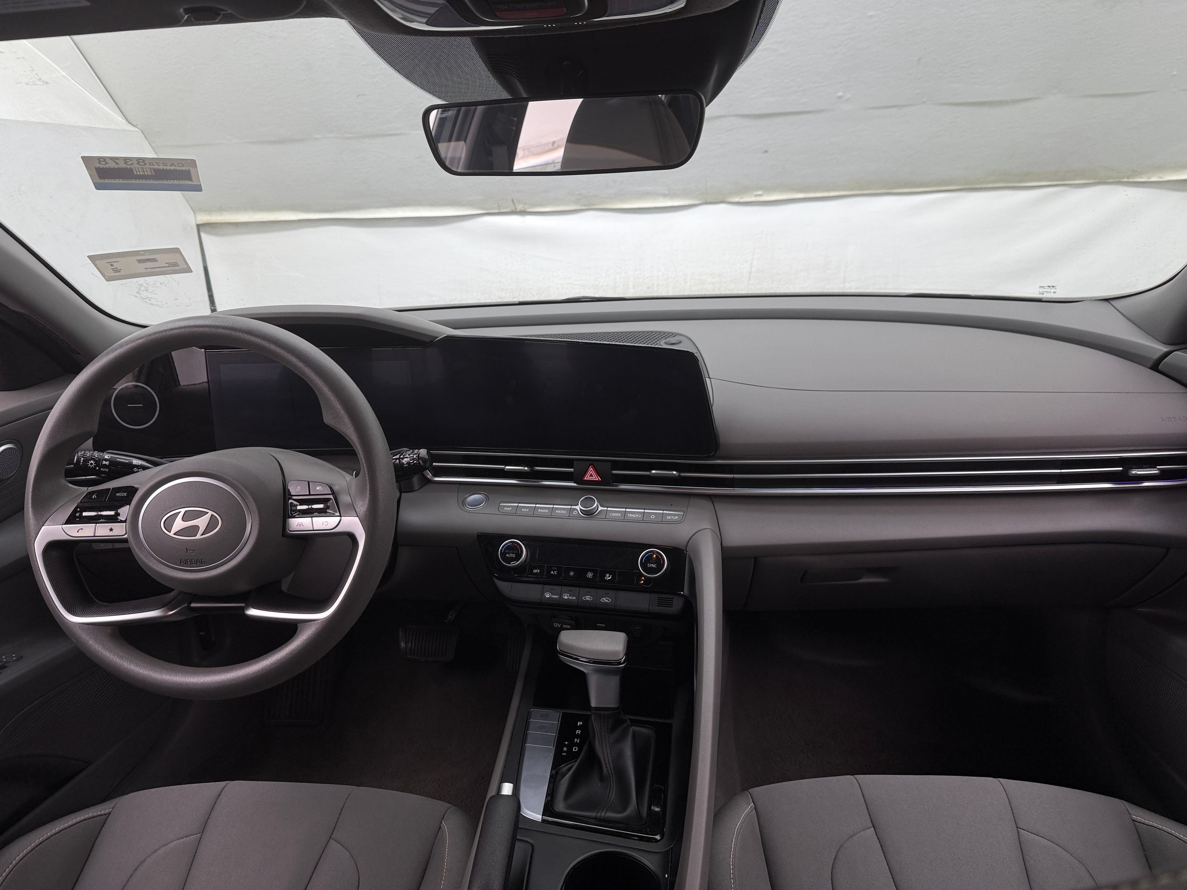 2024 Hyundai Elantra SEL 3