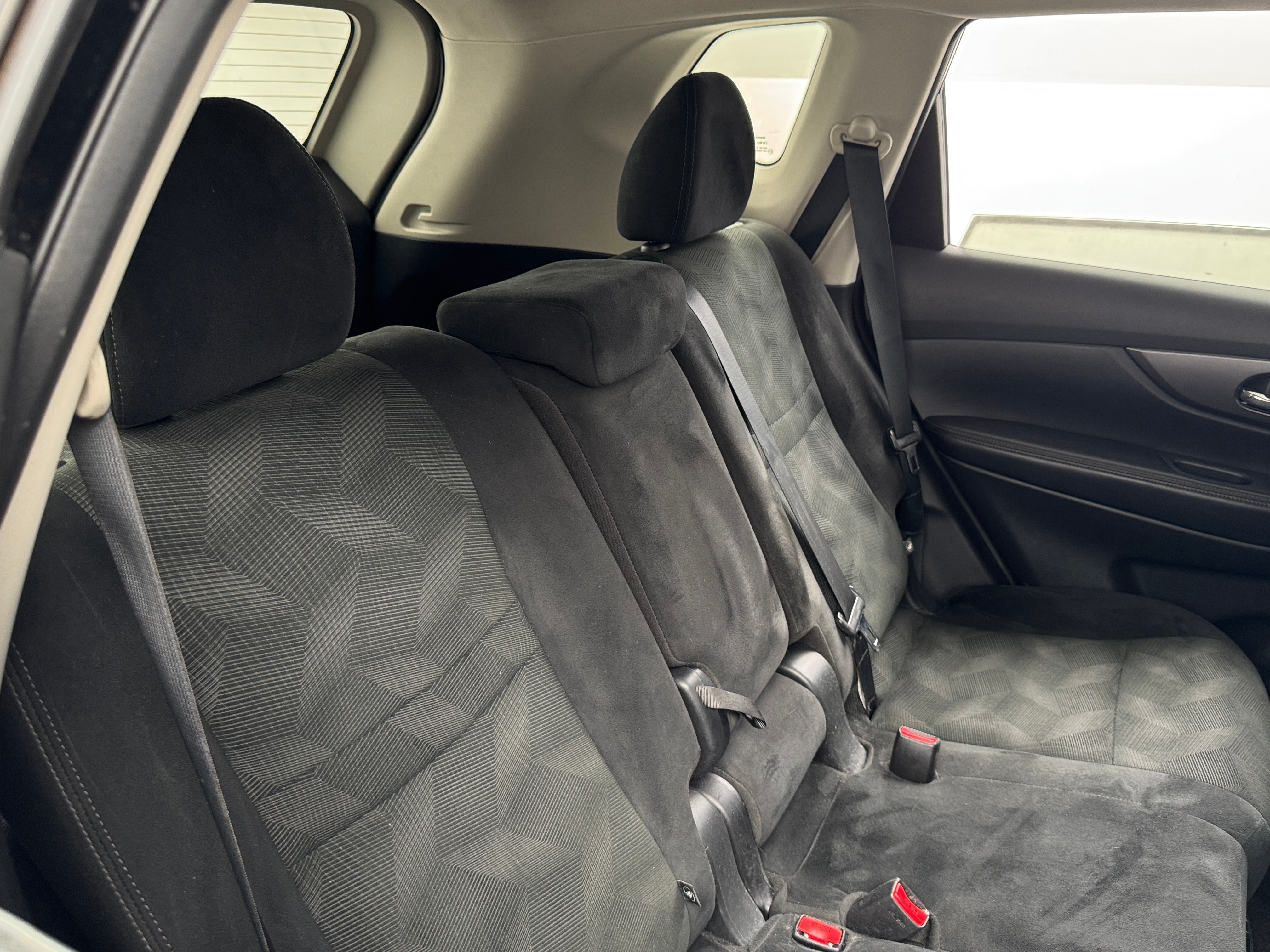 2016 Nissan Rogue S 6