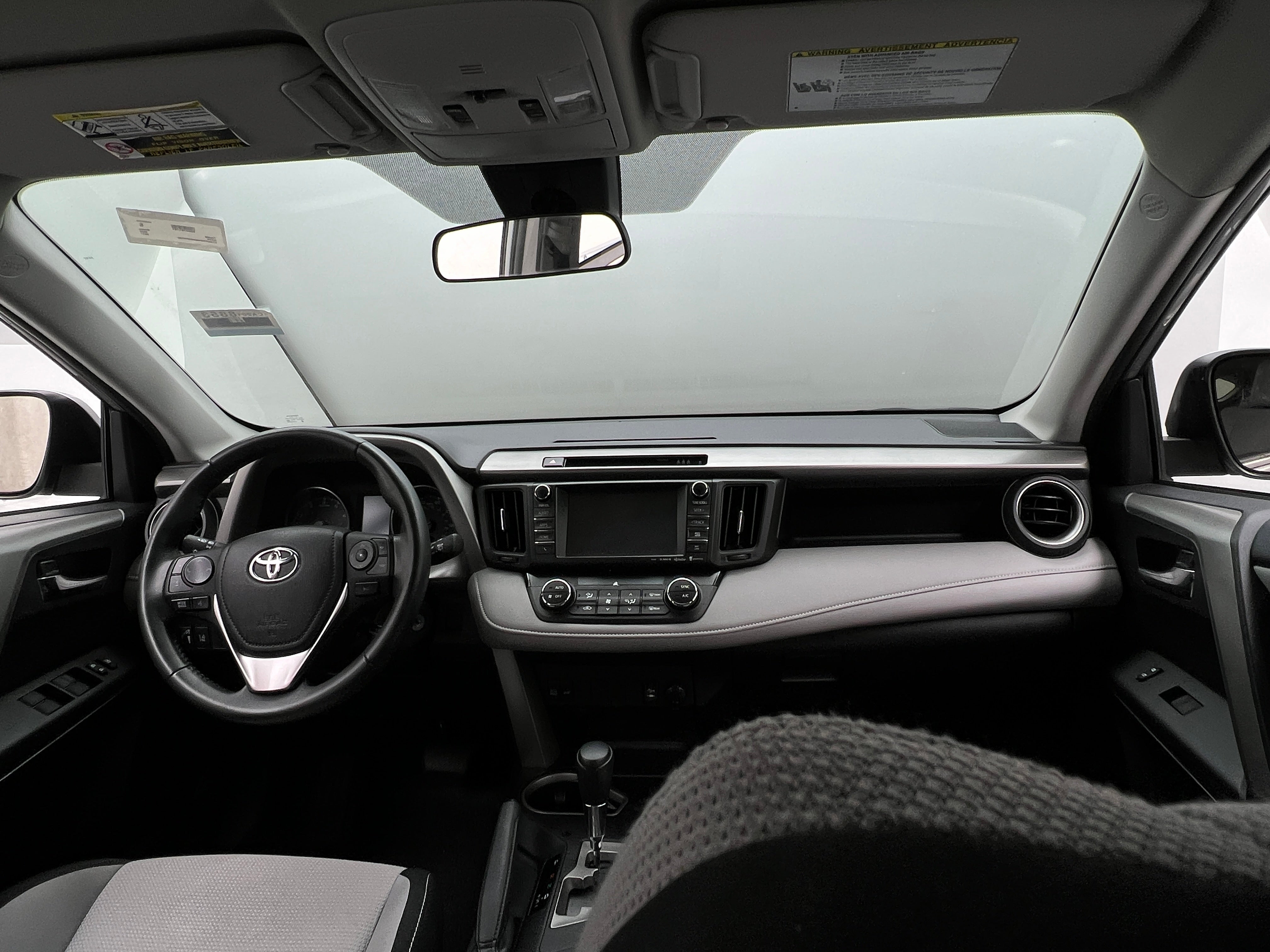 2017 Toyota RAV4 XLE 3
