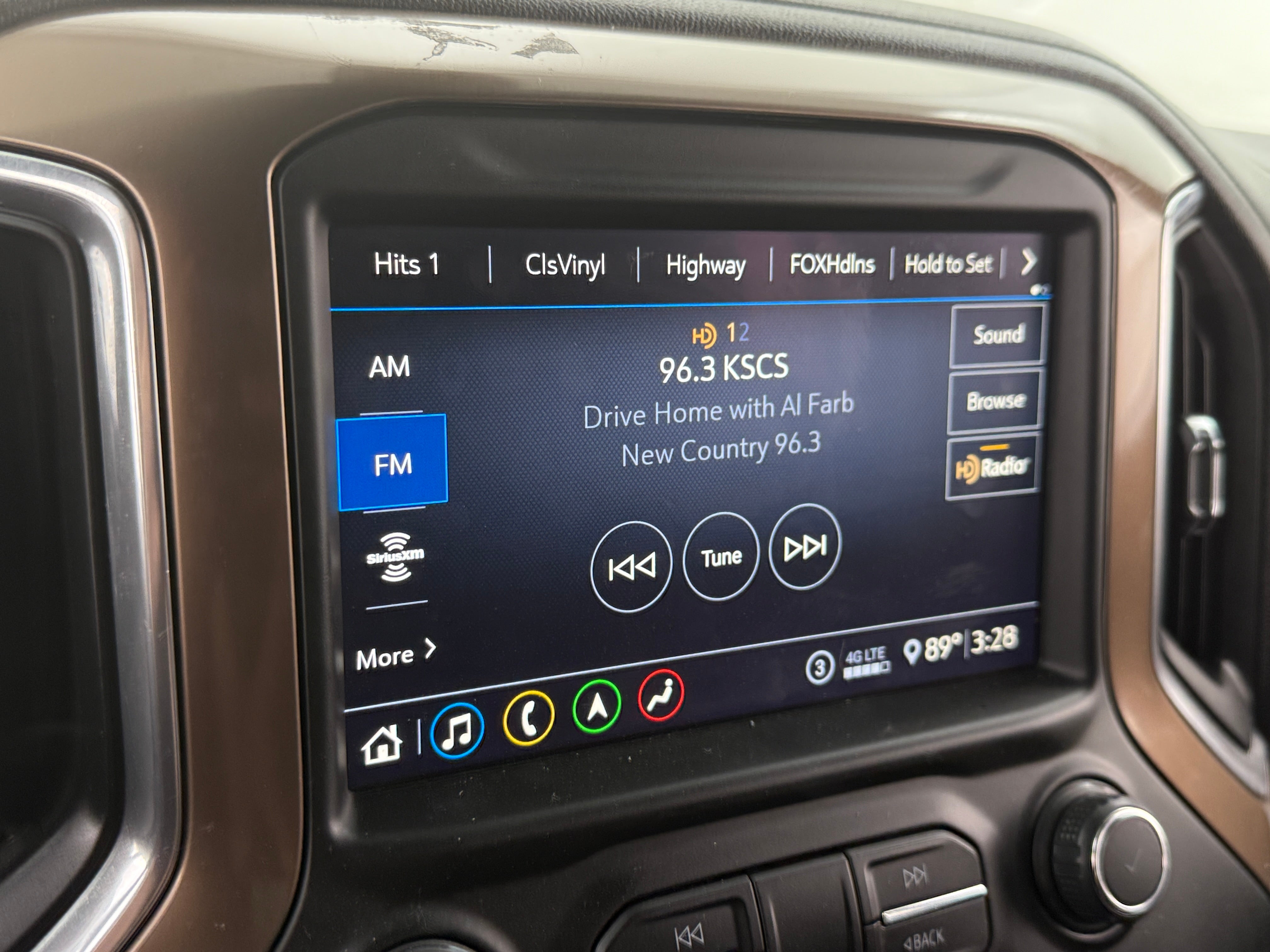 2020 Chevrolet Silverado 1500 High Country 3
