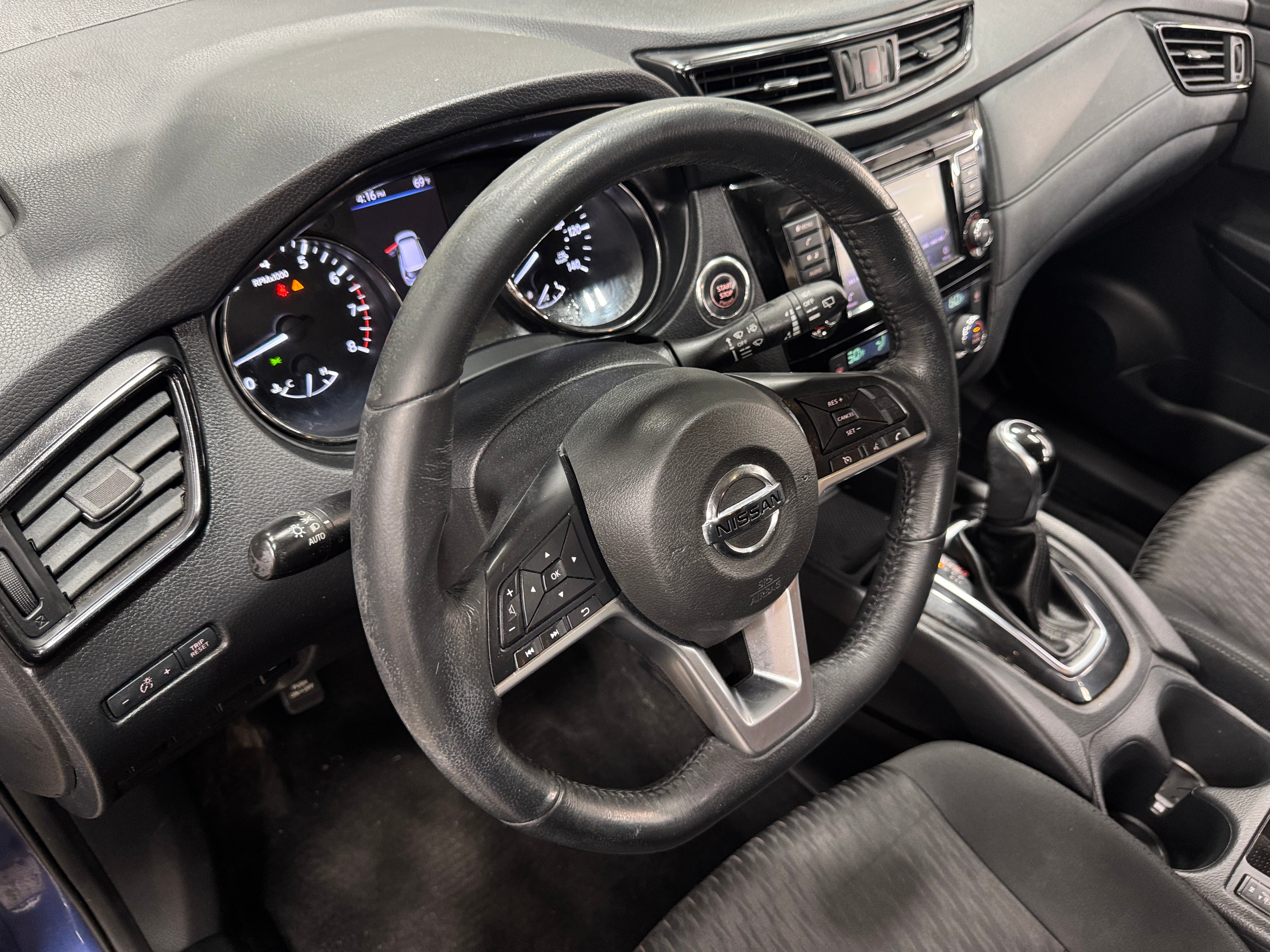 2018 Nissan Rogue SV 3