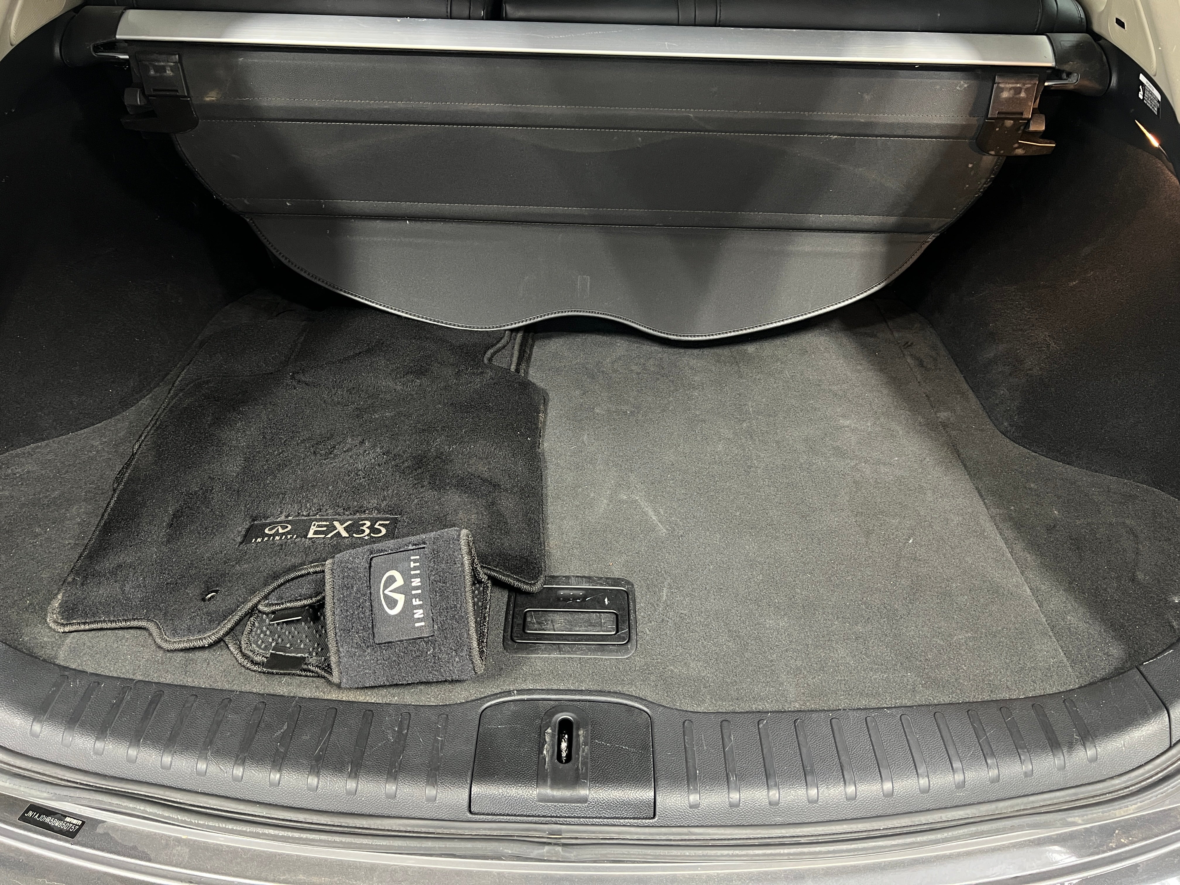 2011 INFINITI EX35 Journey 6