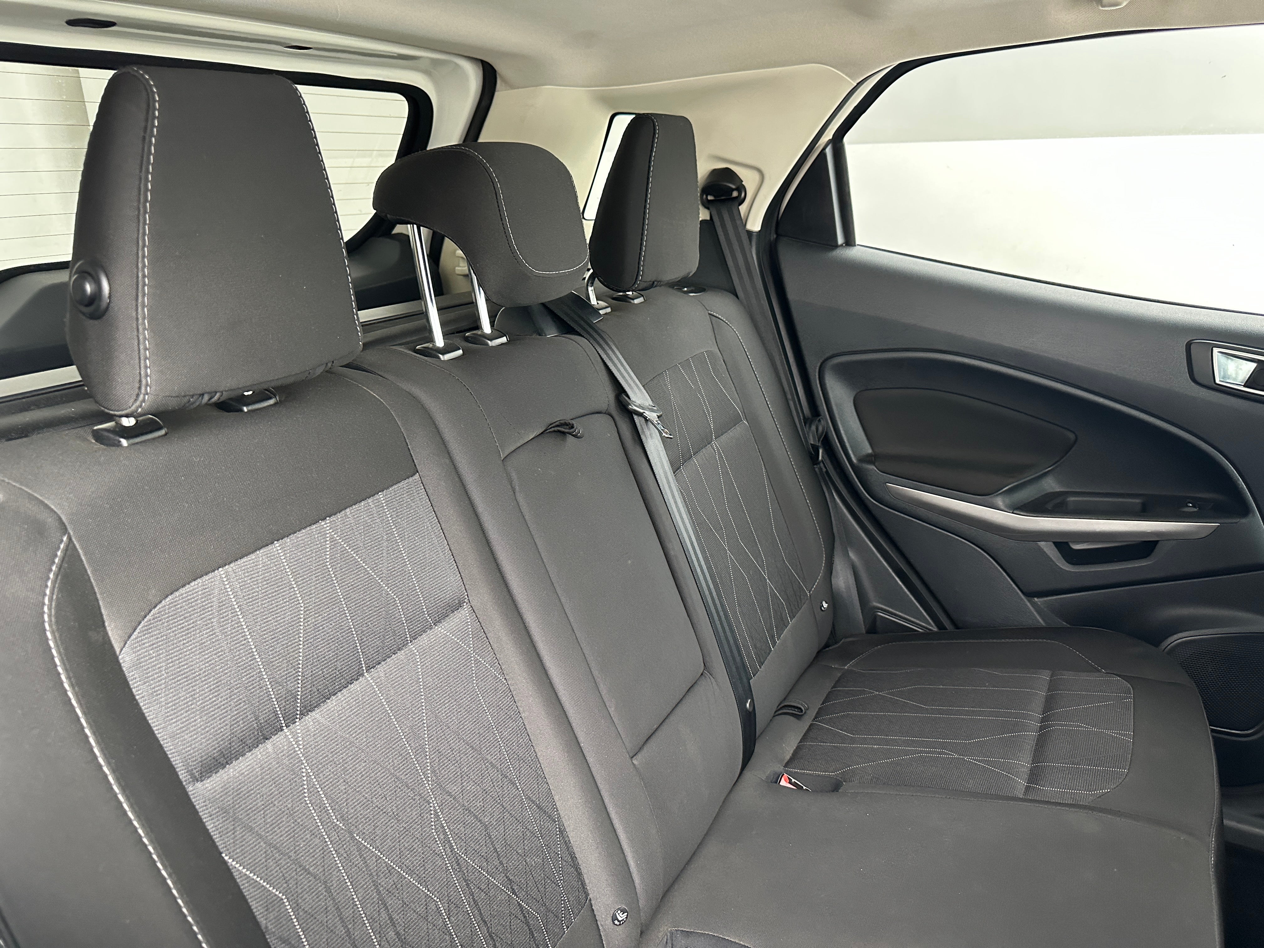 2018 Ford EcoSport SE 6