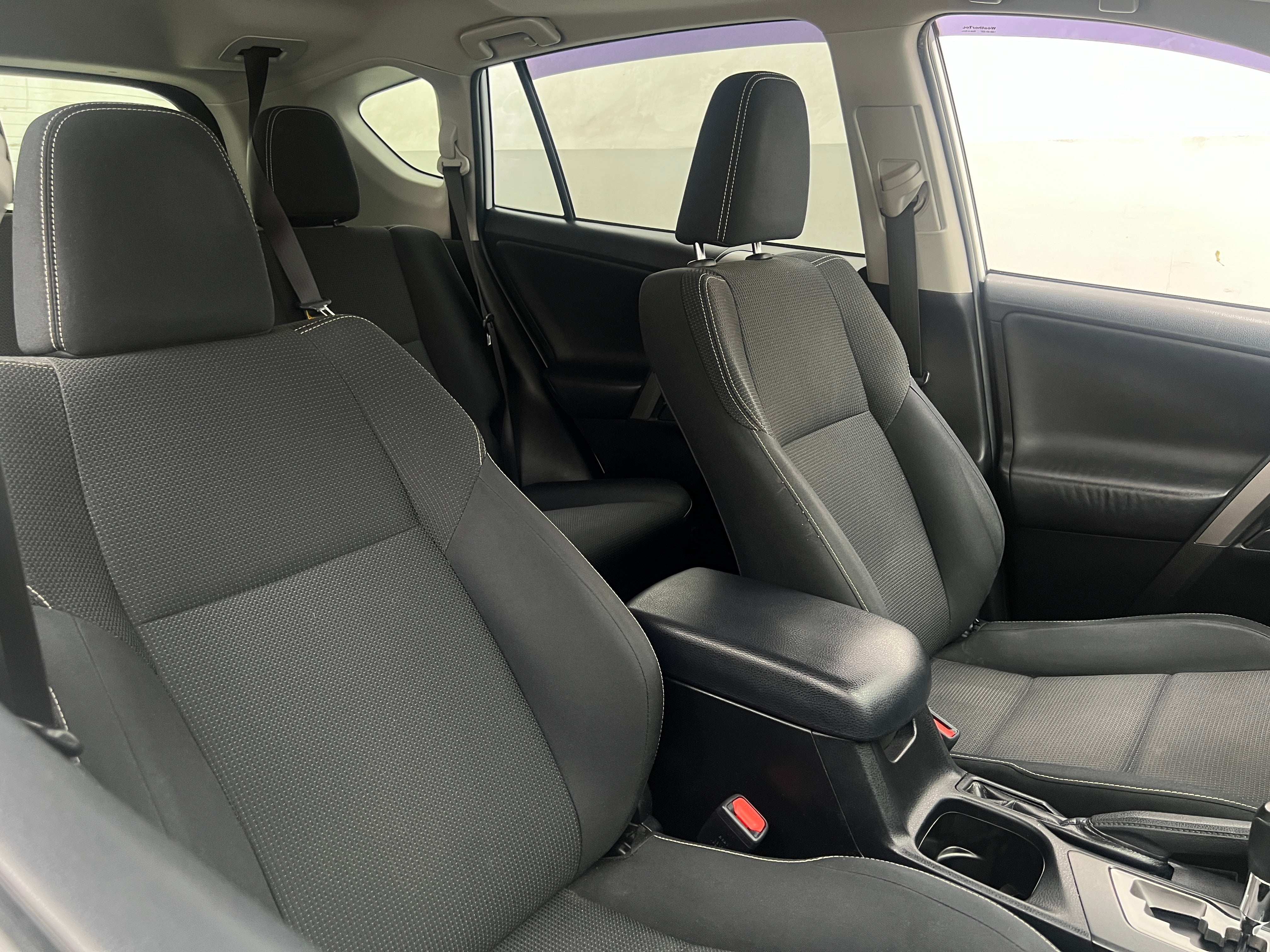 2016 Toyota RAV4 XLE 2