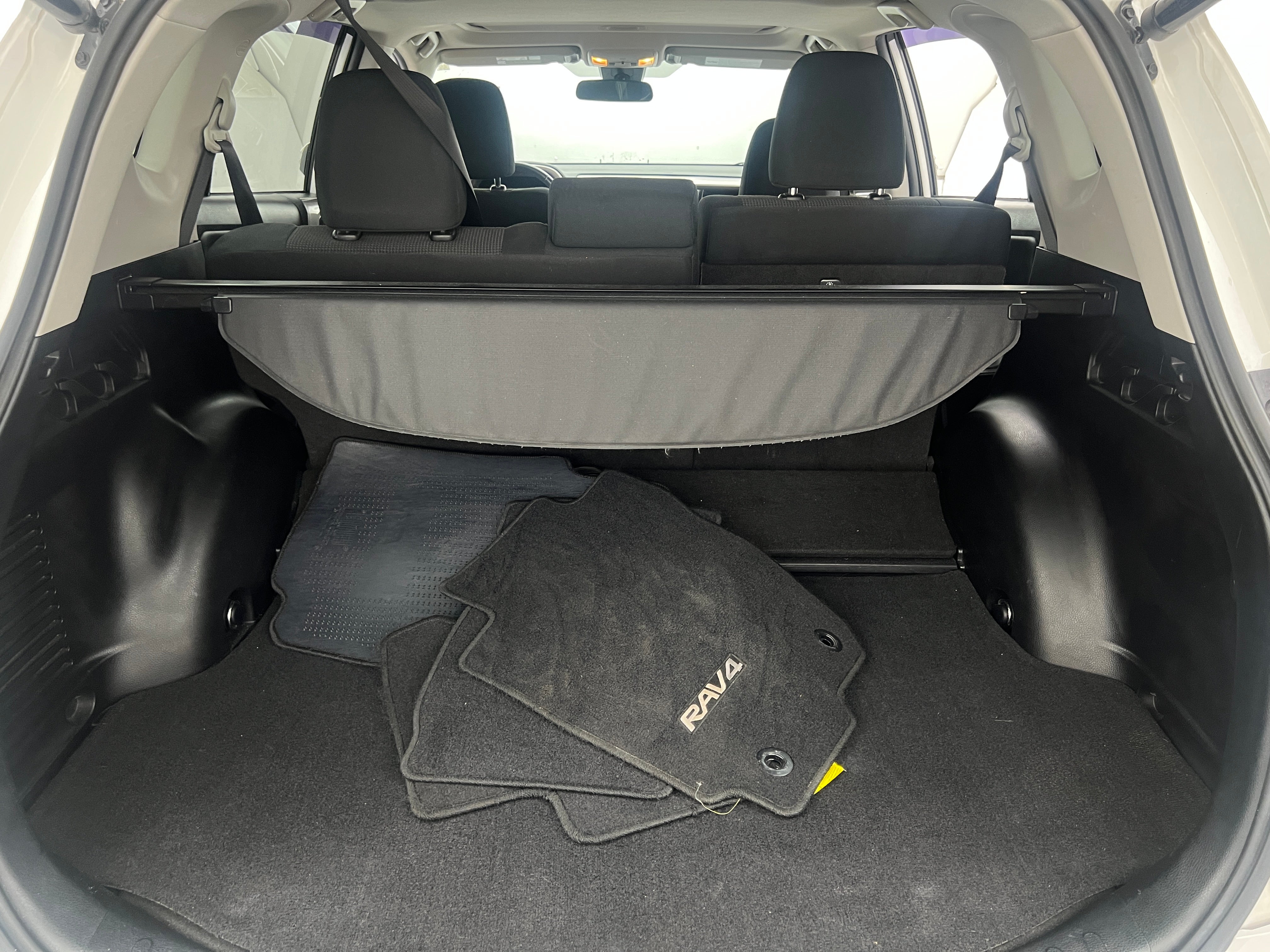 2016 Toyota RAV4 XLE 7
