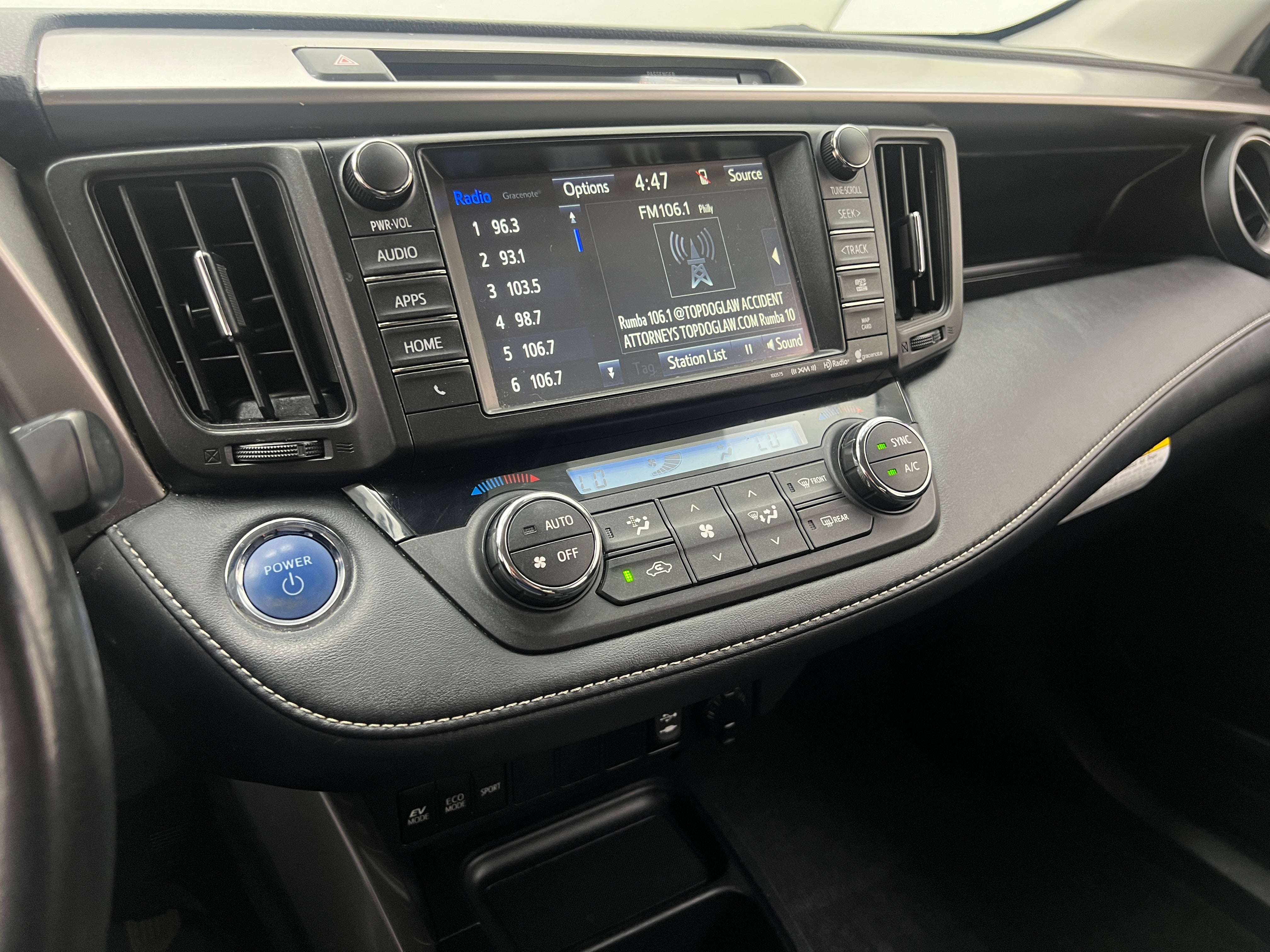 2016 Toyota RAV4 XLE 4