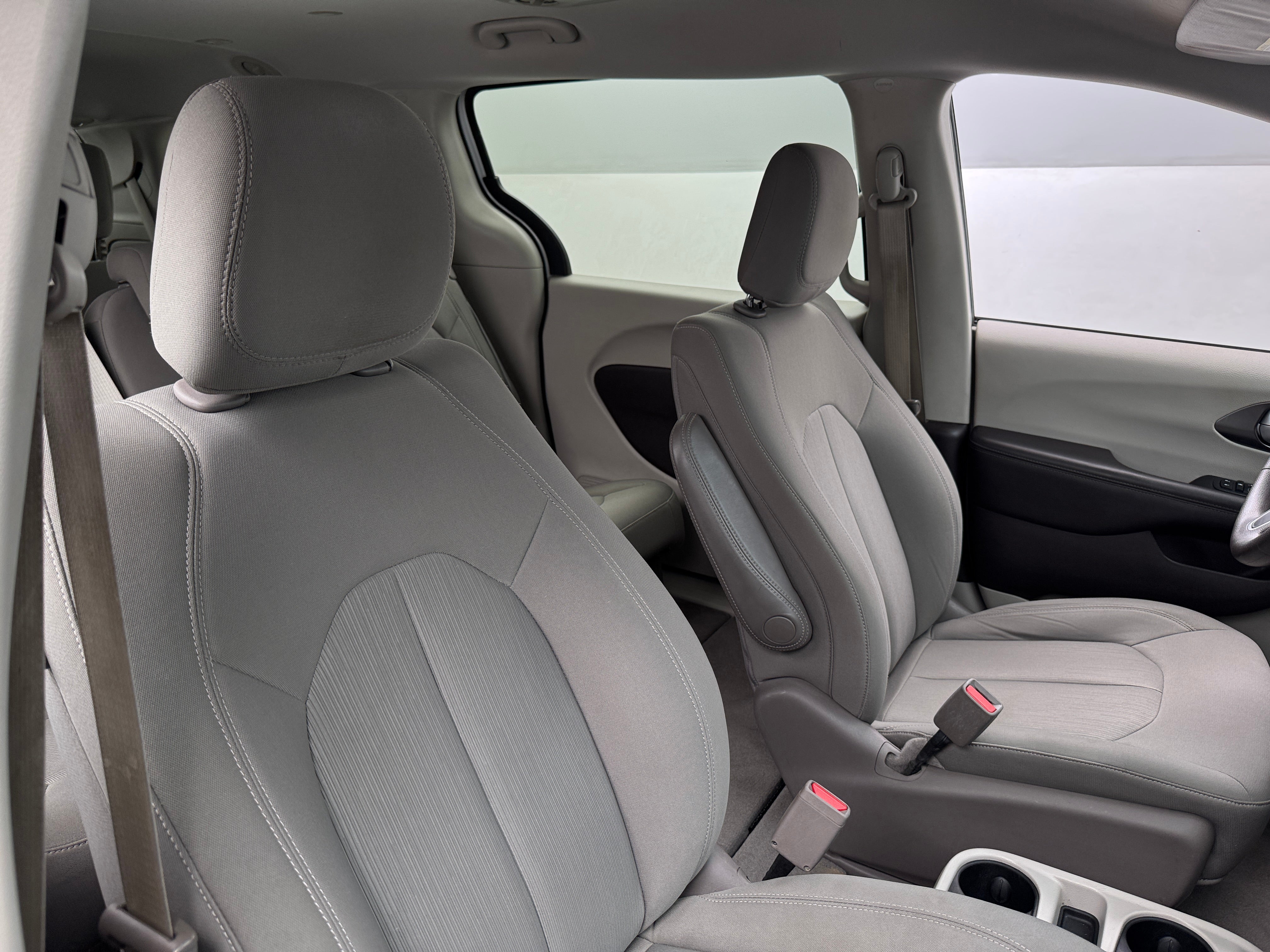 2017 Chrysler Pacifica Touring 2