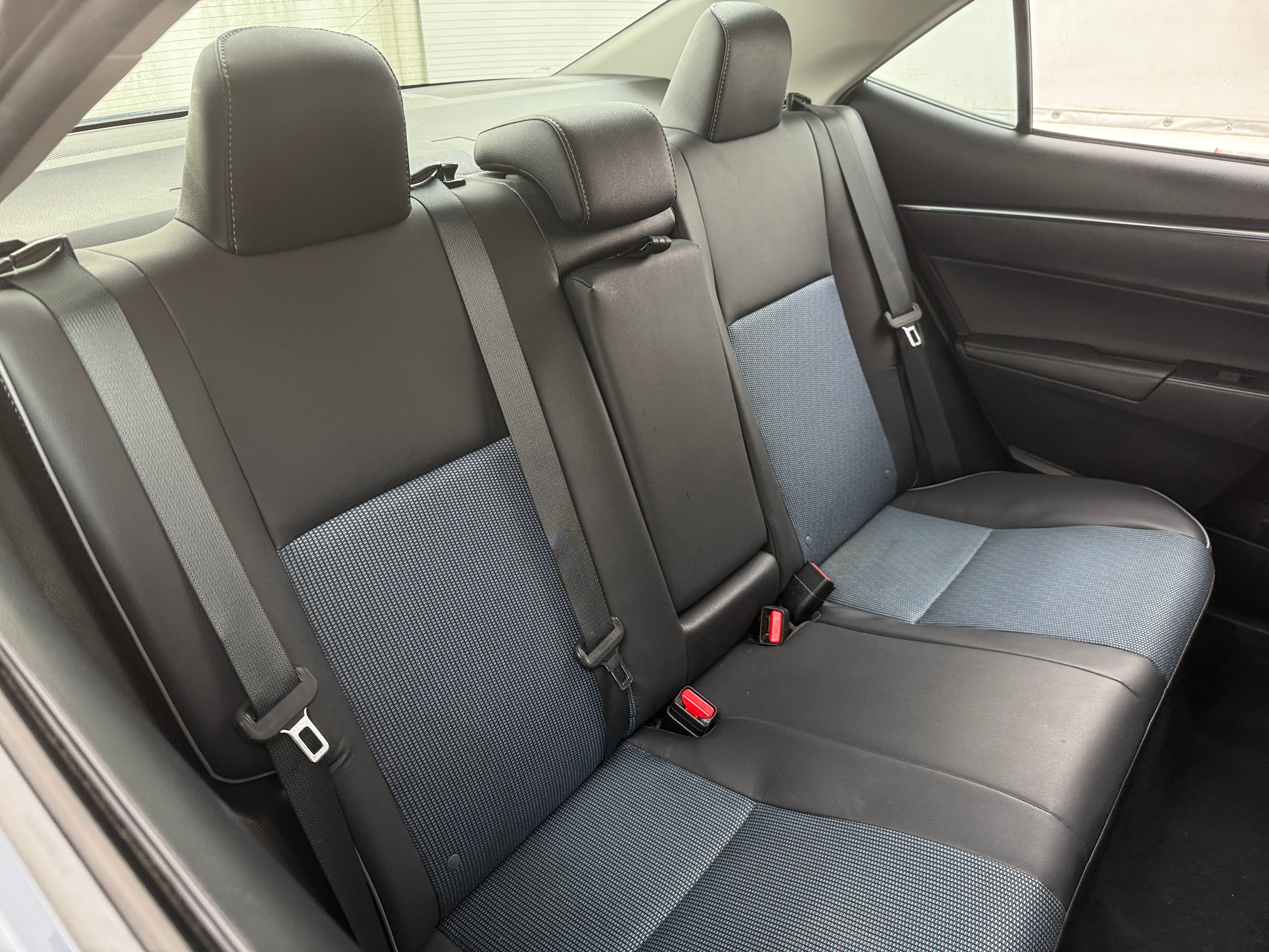 2015 Toyota Corolla S 6