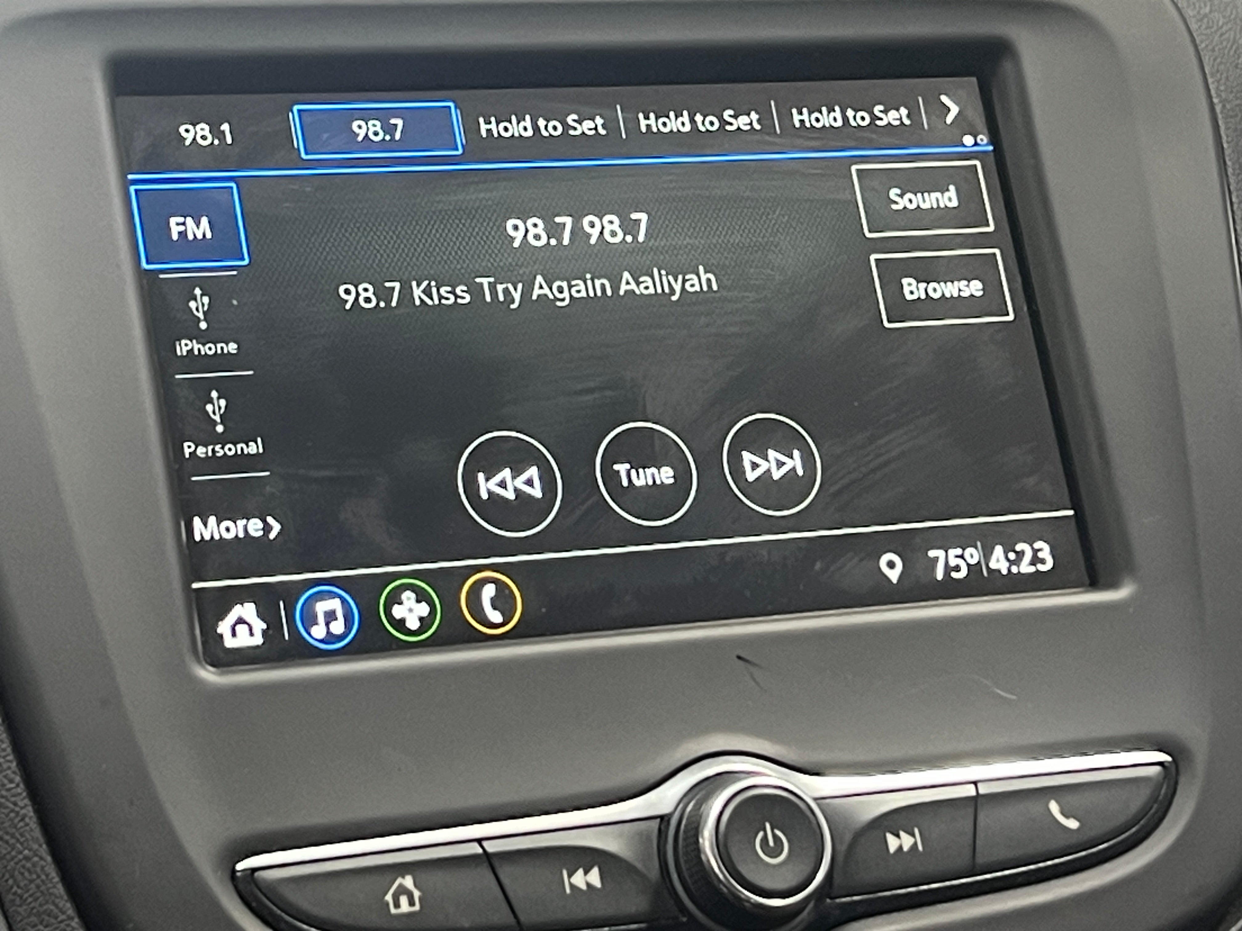 2019 Chevrolet Equinox LS 4