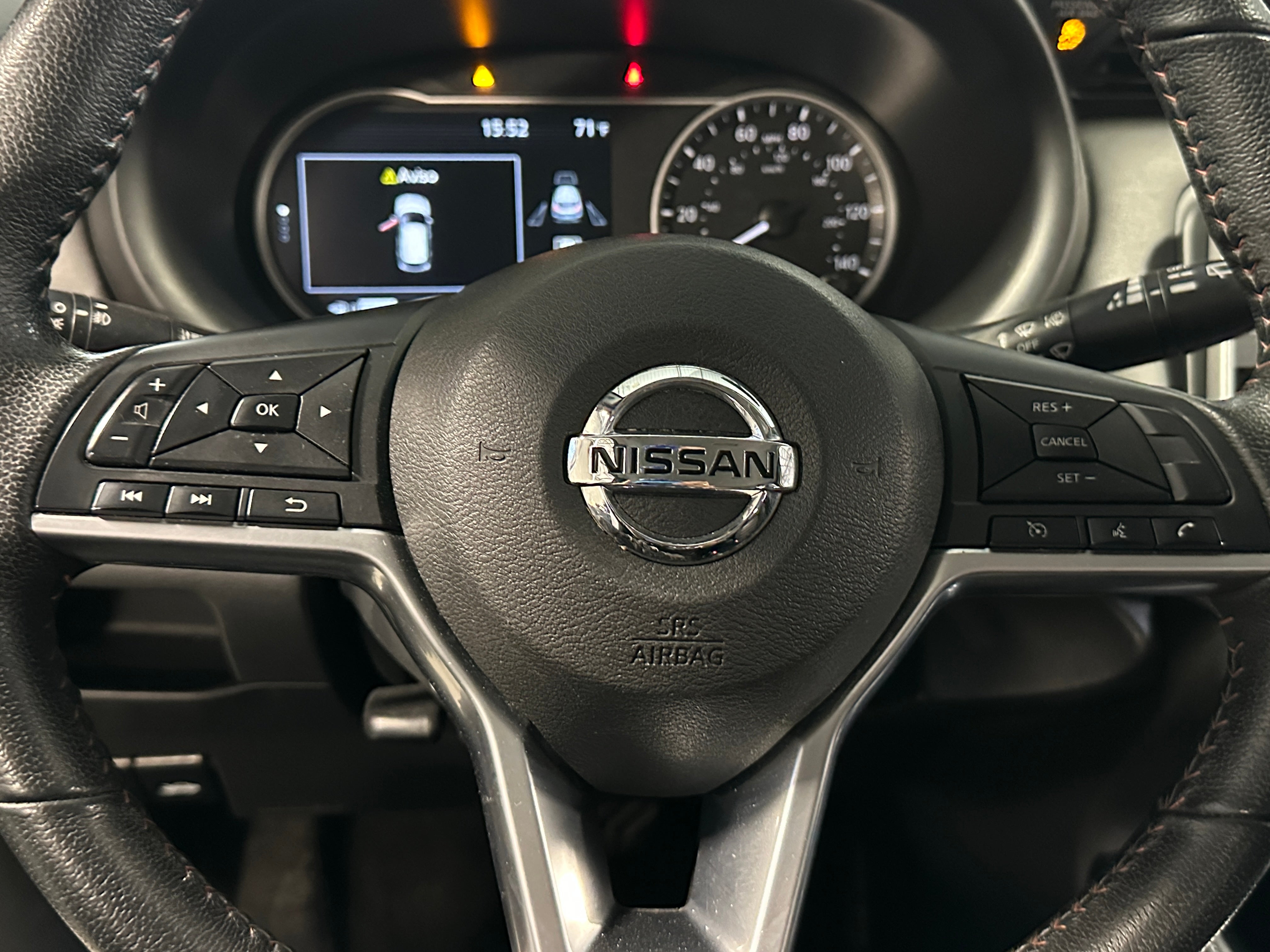 2019 Nissan Kicks SR 4