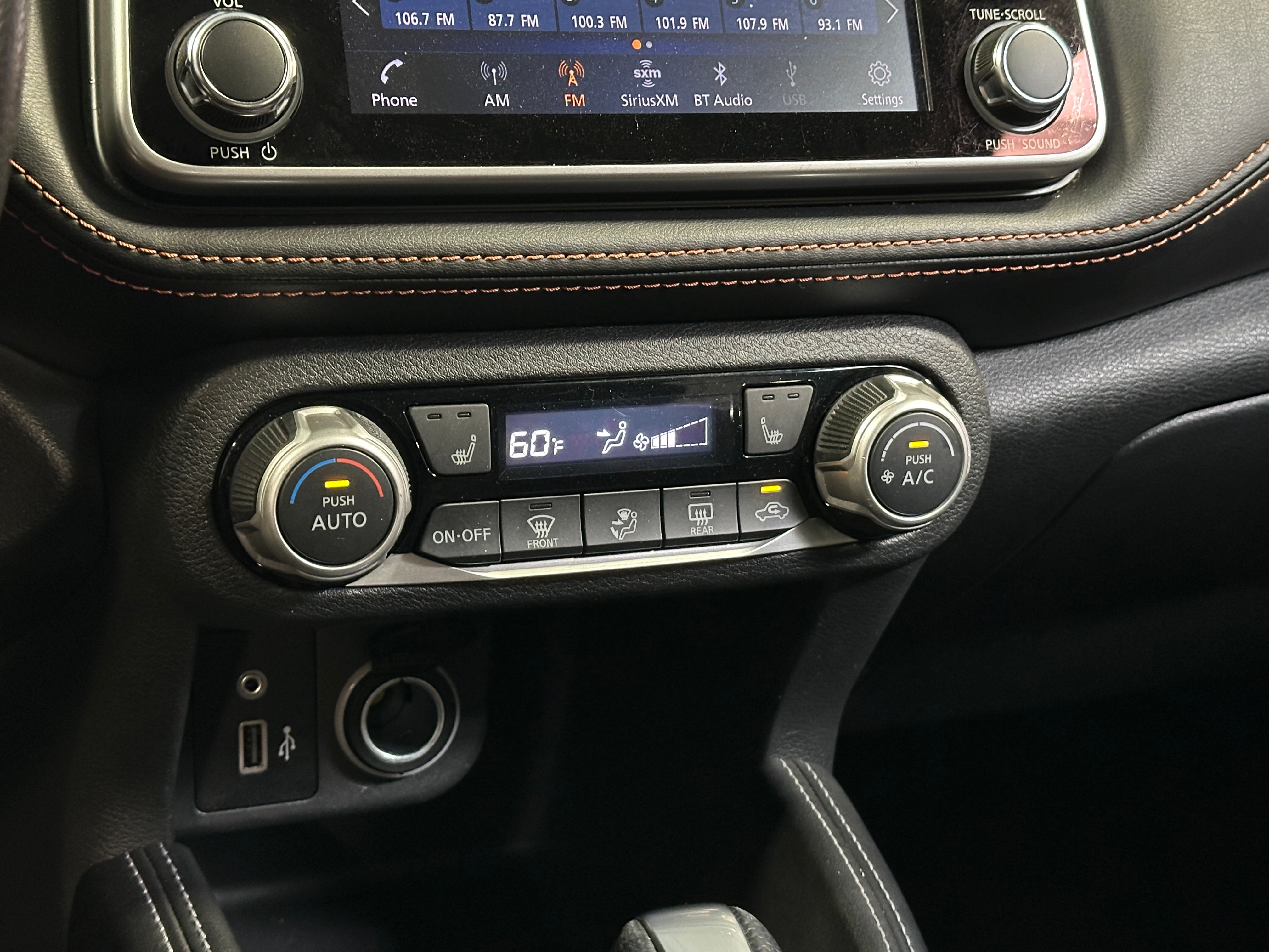2019 Nissan Kicks SR 3