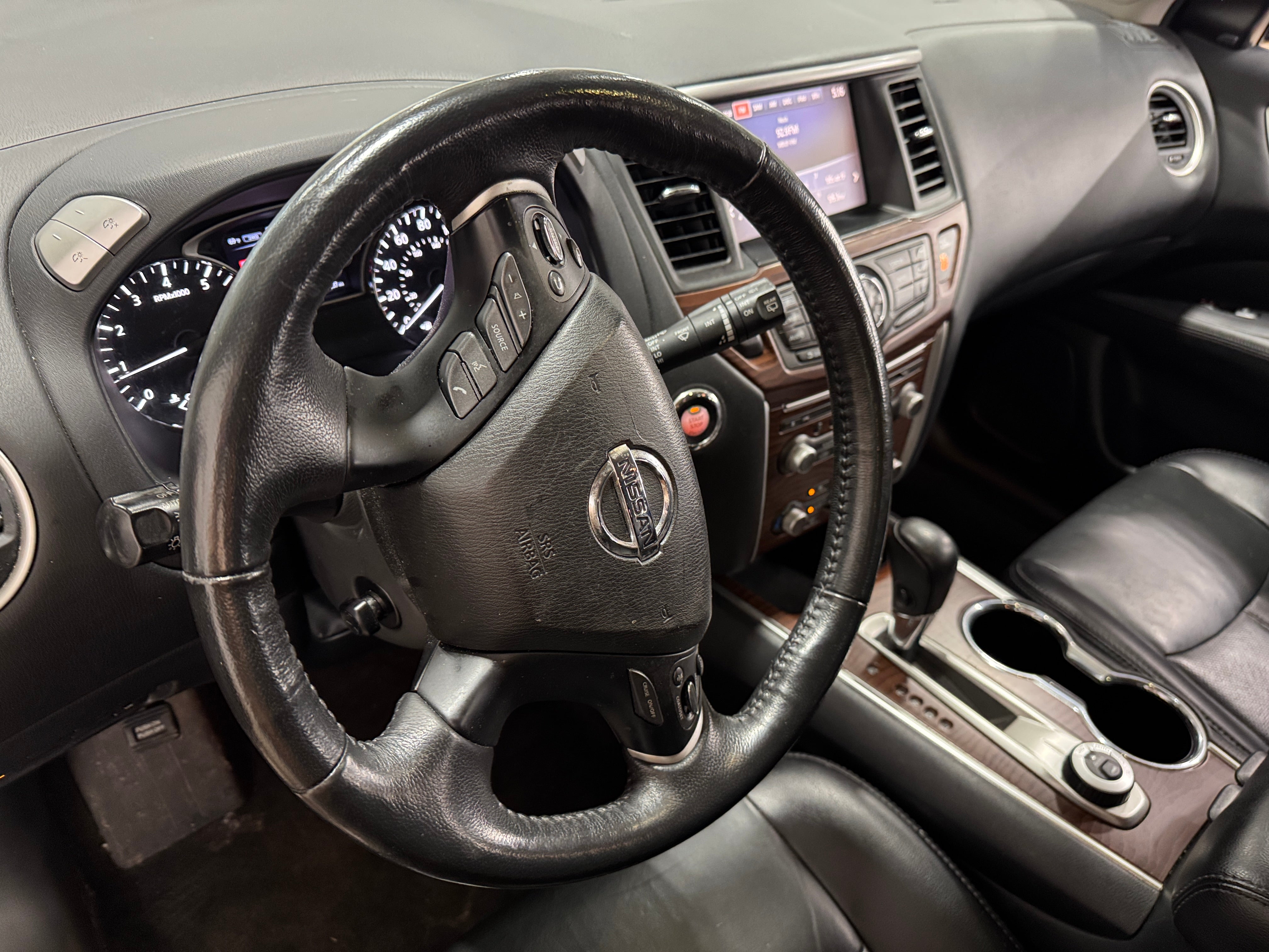 2018 Nissan Pathfinder Platinum 2