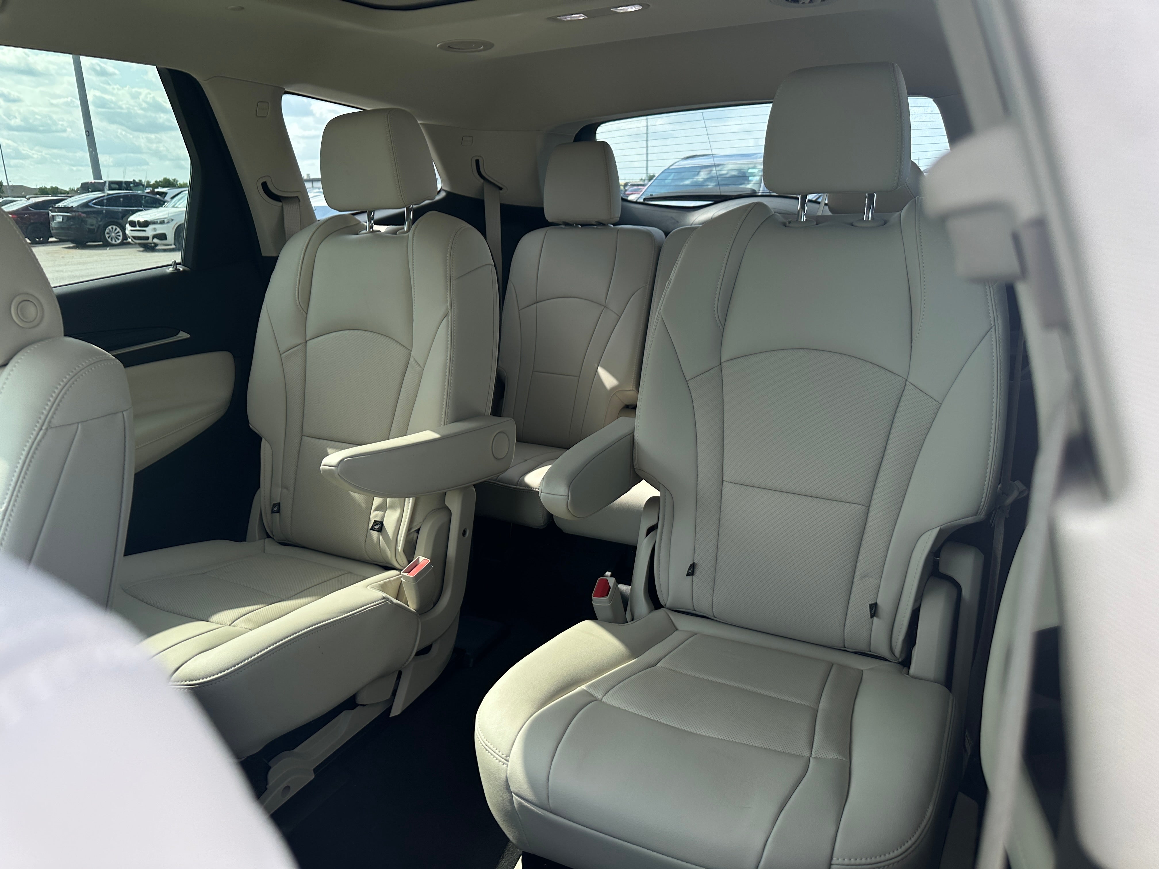2024 Buick Enclave Essence 5
