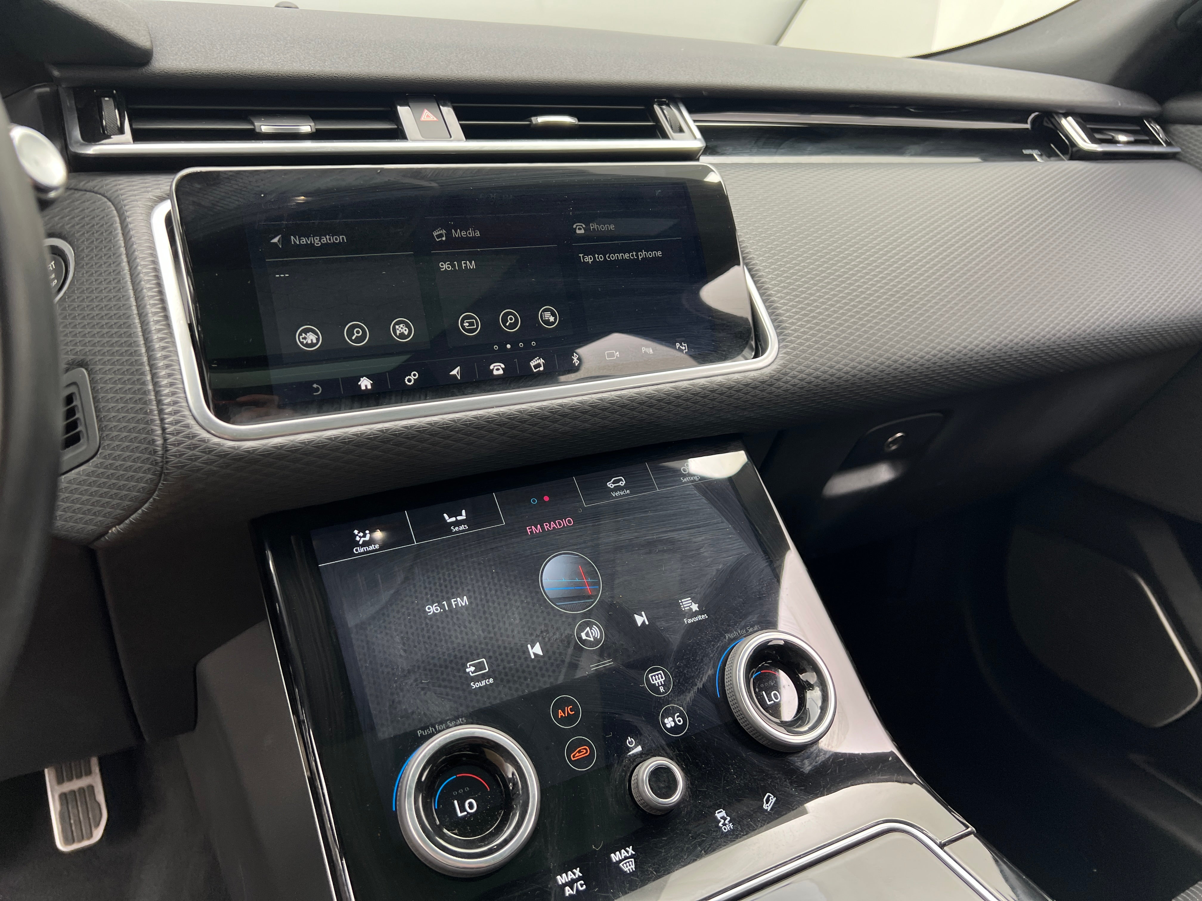 2019 Land Rover Range Rover Velar R-Dynamic SE 4