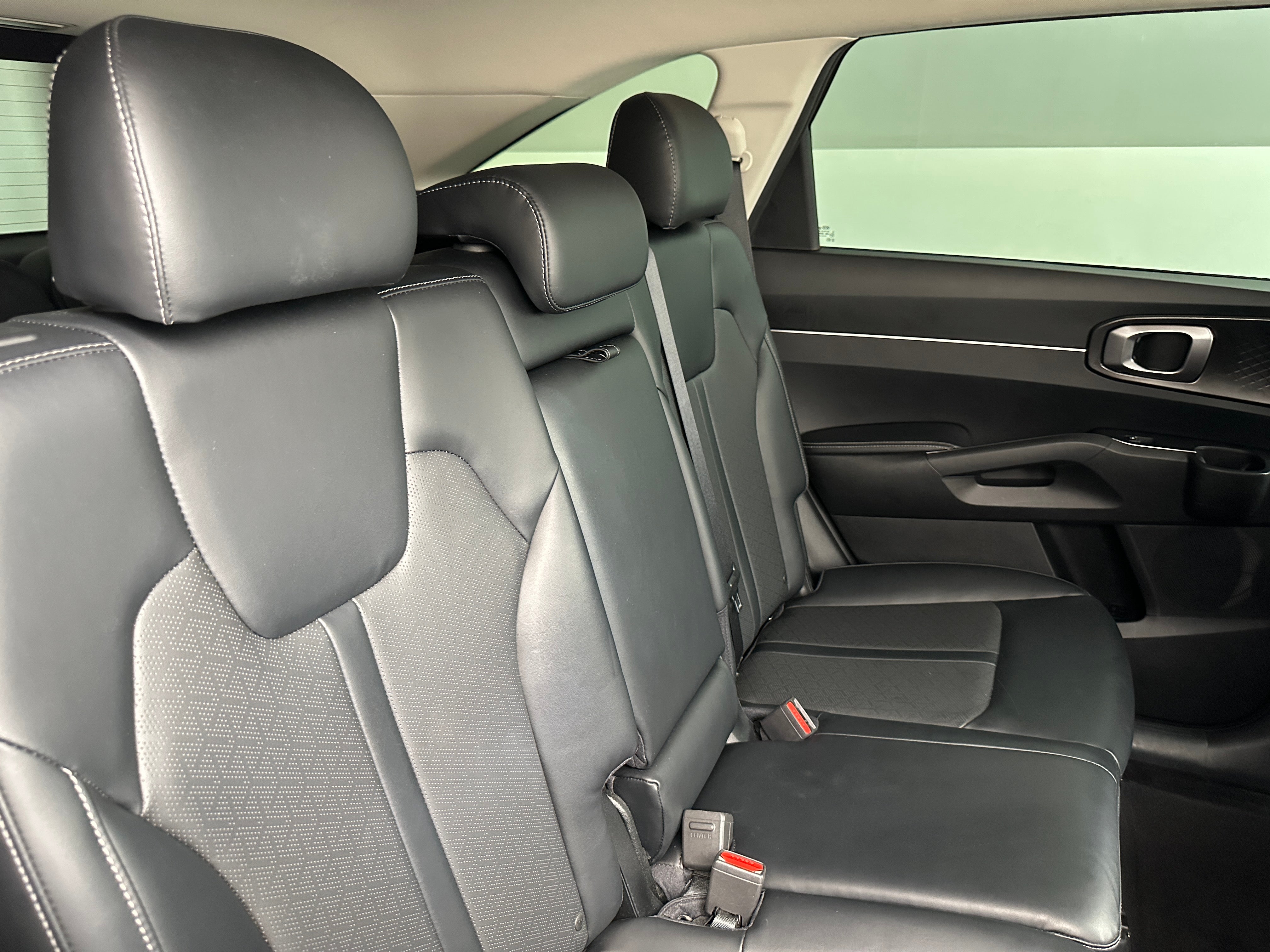 2021 Kia Sorento S 5
