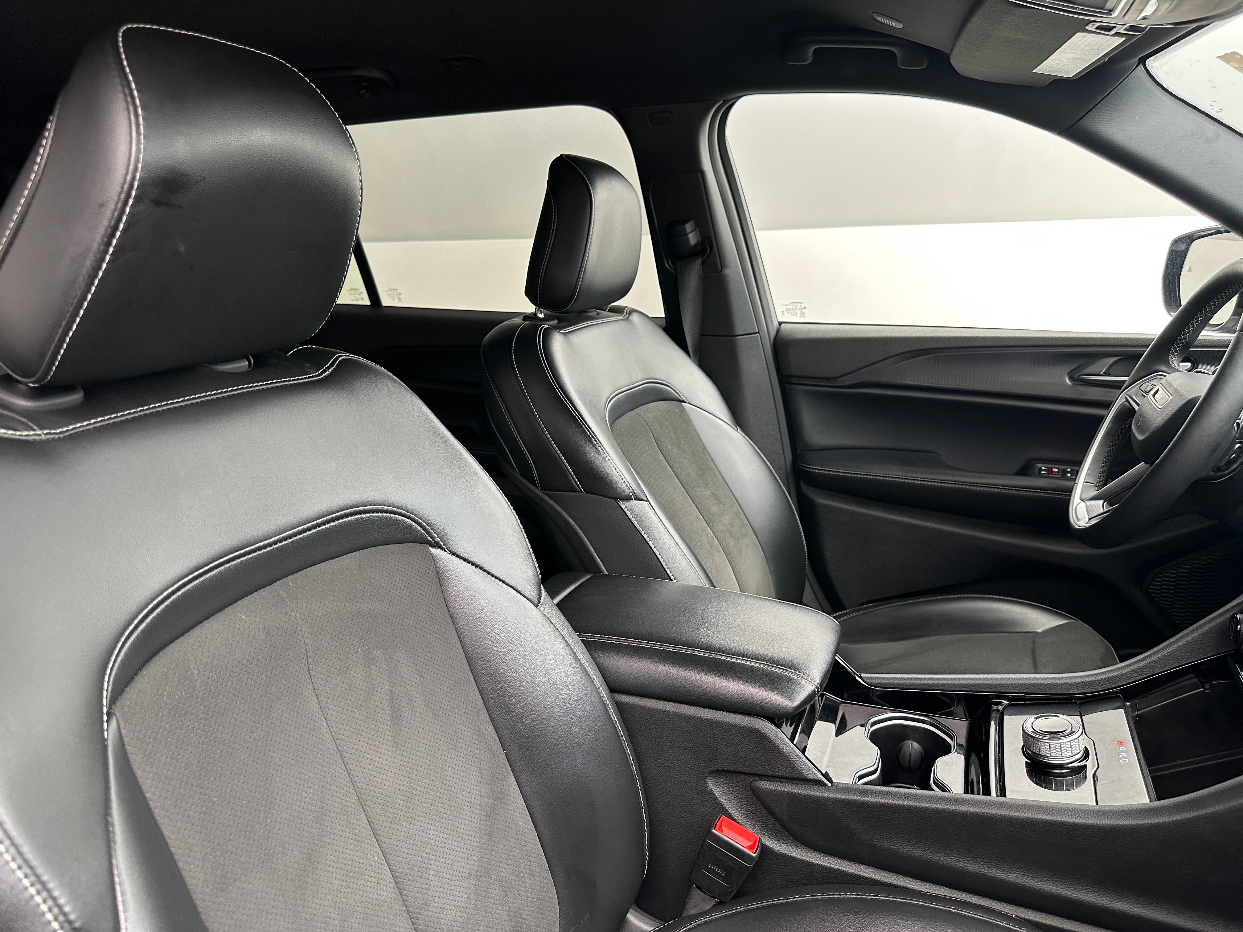 2023 Jeep Grand Cherokee L Altitude 2