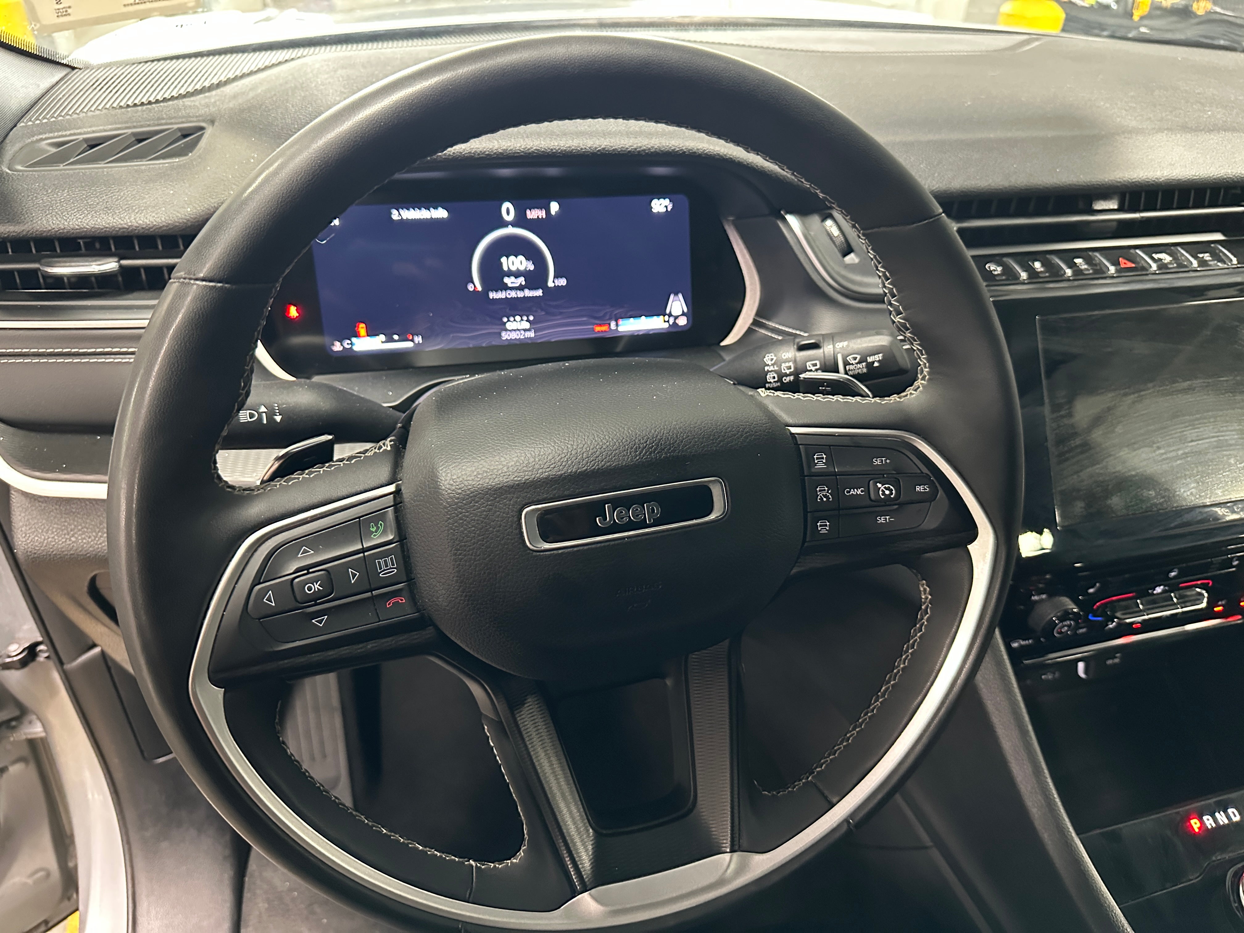 2023 Jeep Grand Cherokee L Altitude 5