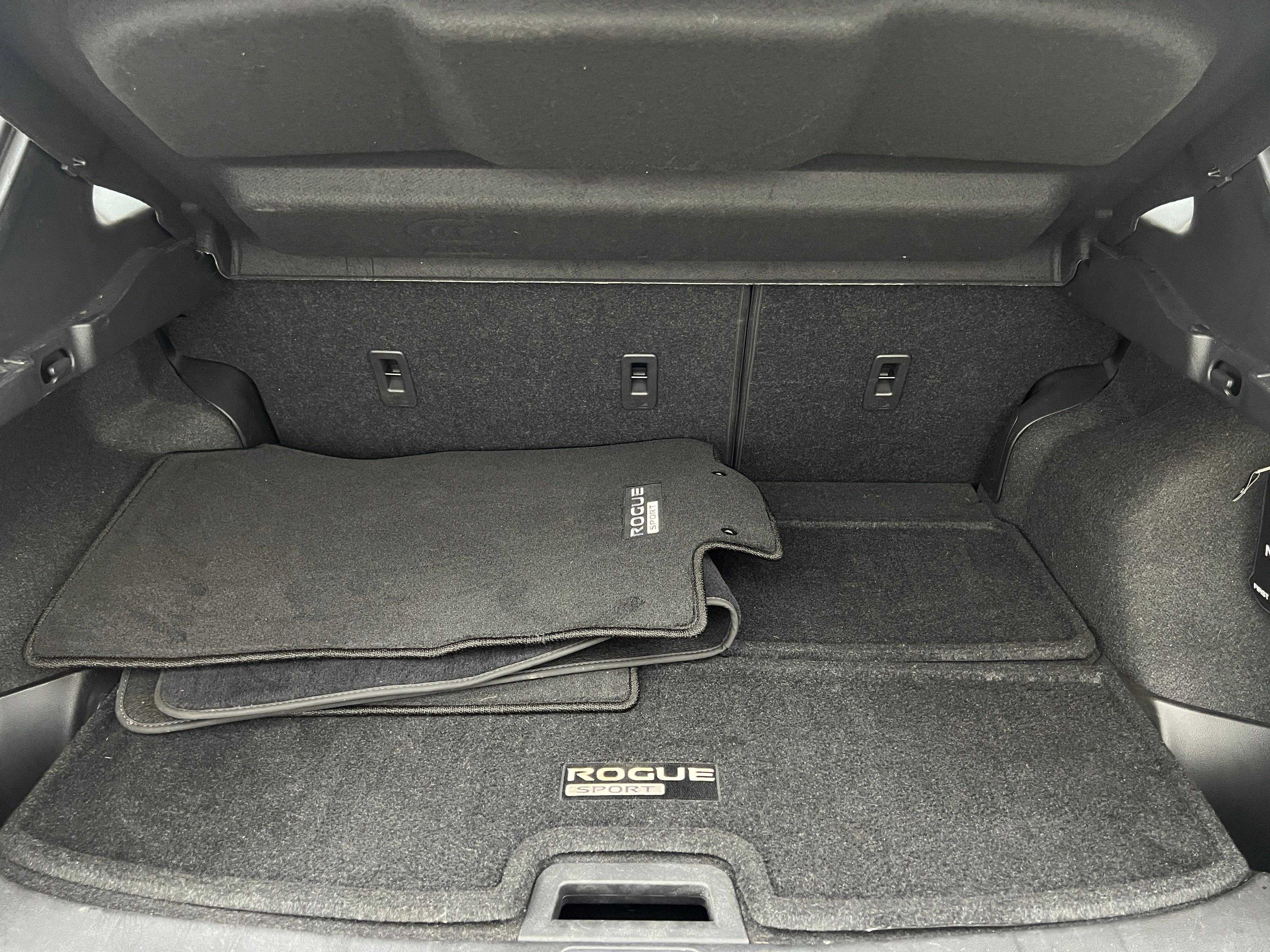 2022 Nissan Rogue Sport SL 6