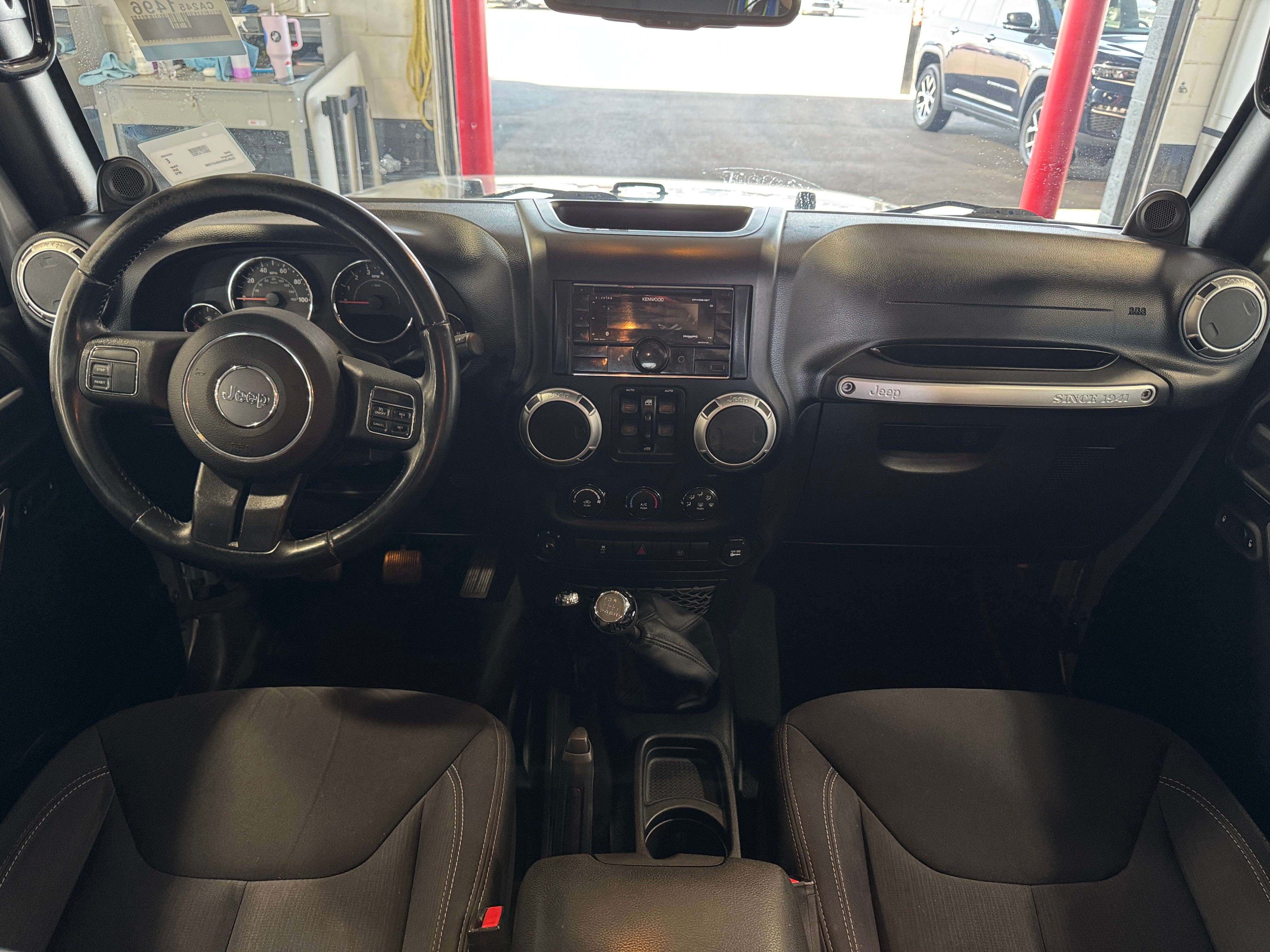 2013 Jeep Wrangler Unlimited Sahara 3