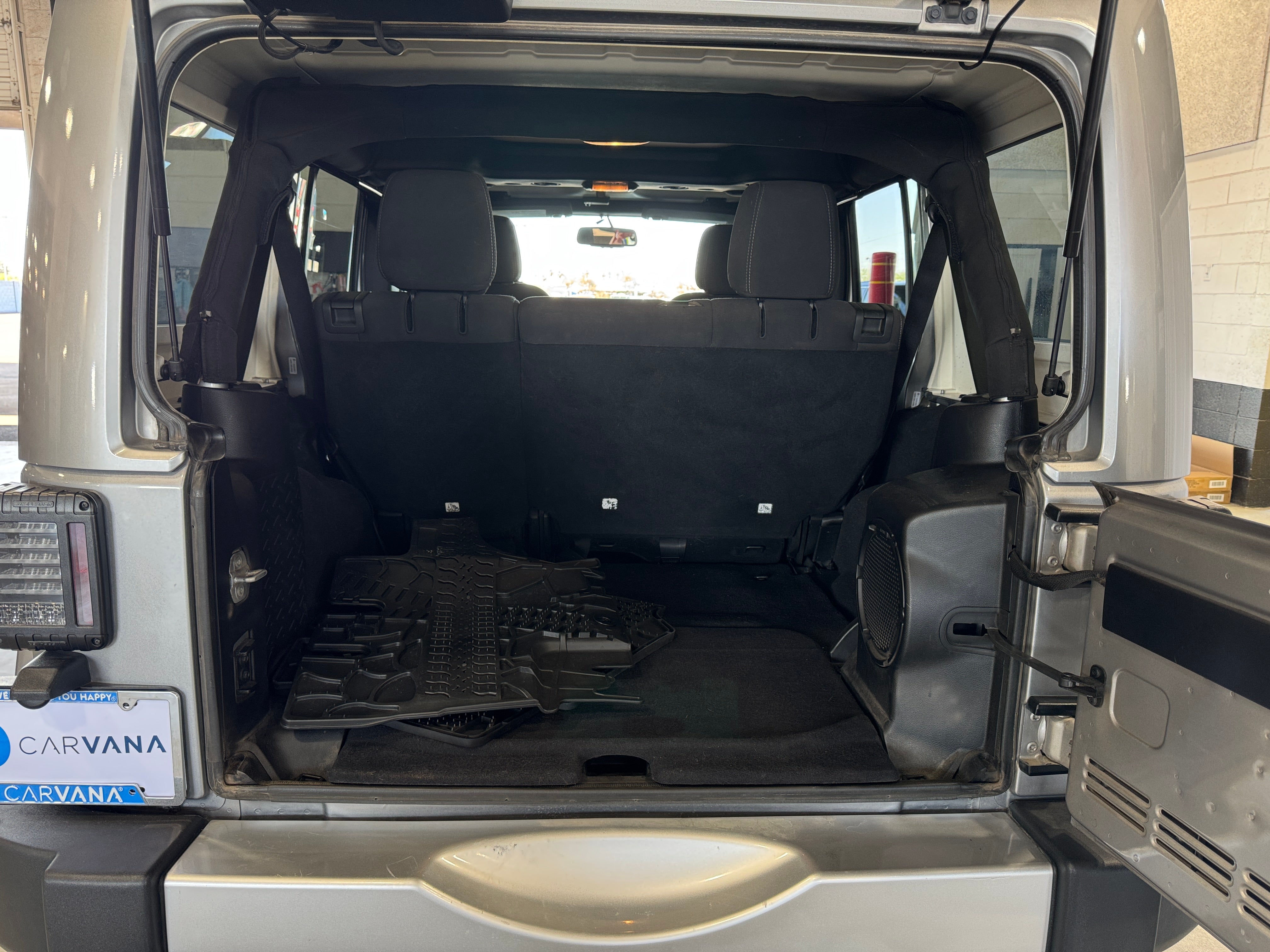 2013 Jeep Wrangler Unlimited Sahara 7