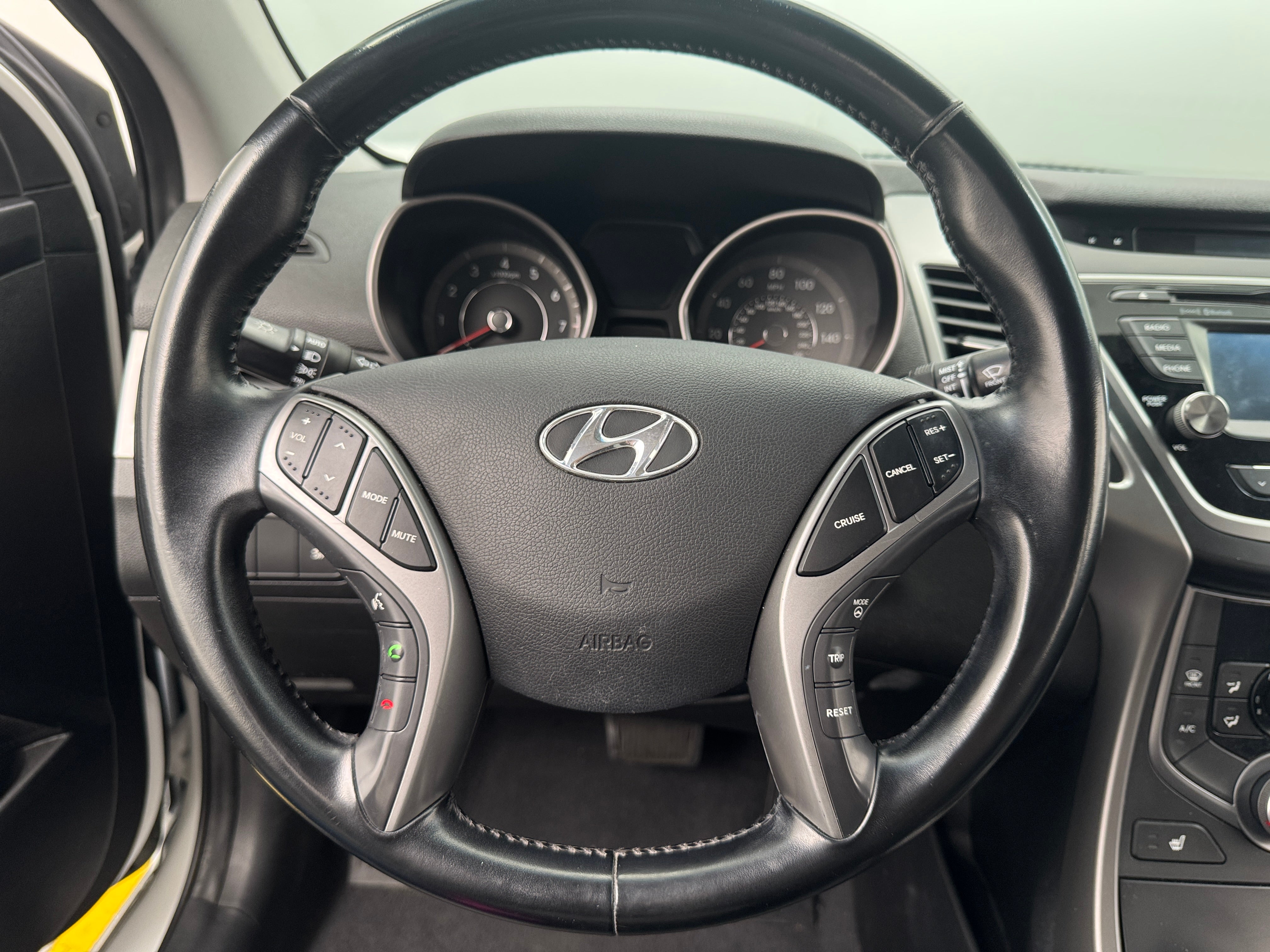 2014 Hyundai Elantra Limited Edition 4