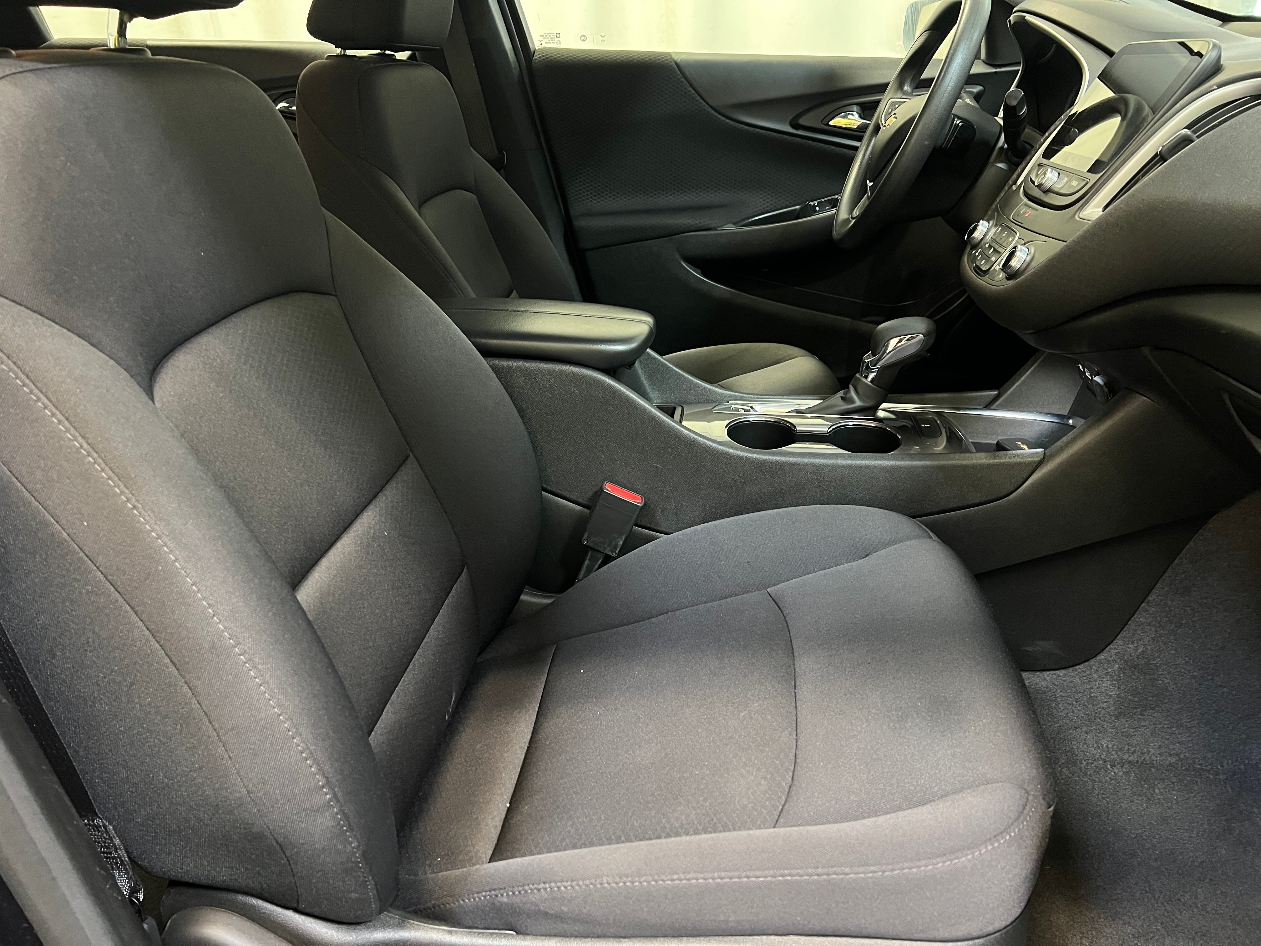 2023 Chevrolet Malibu LT 2