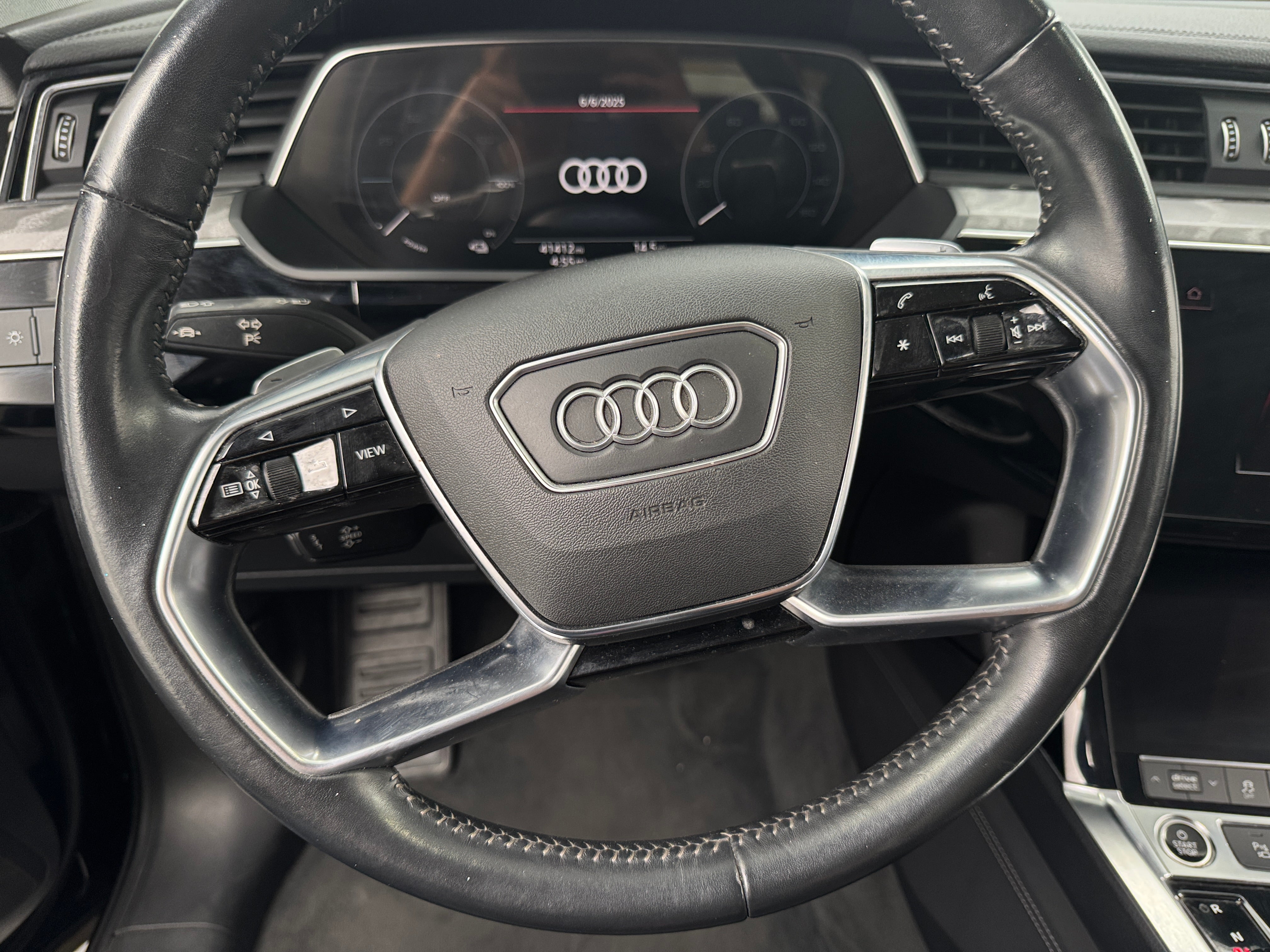 2021 Audi e-tron Premium 4