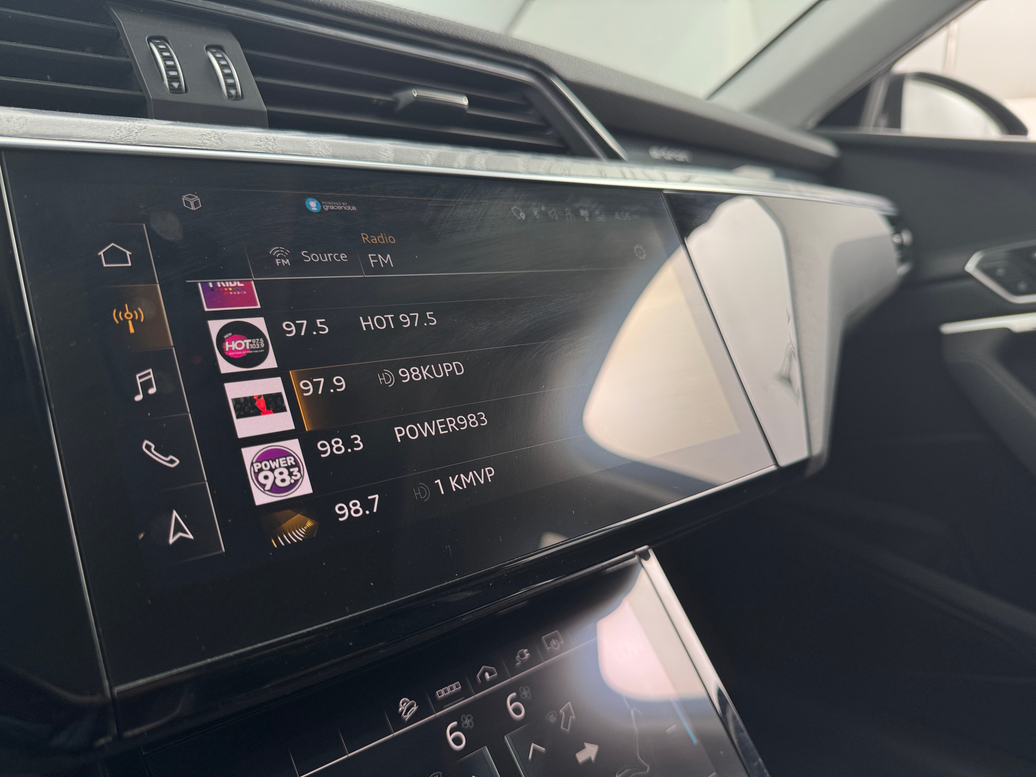 2021 Audi e-tron Premium 3