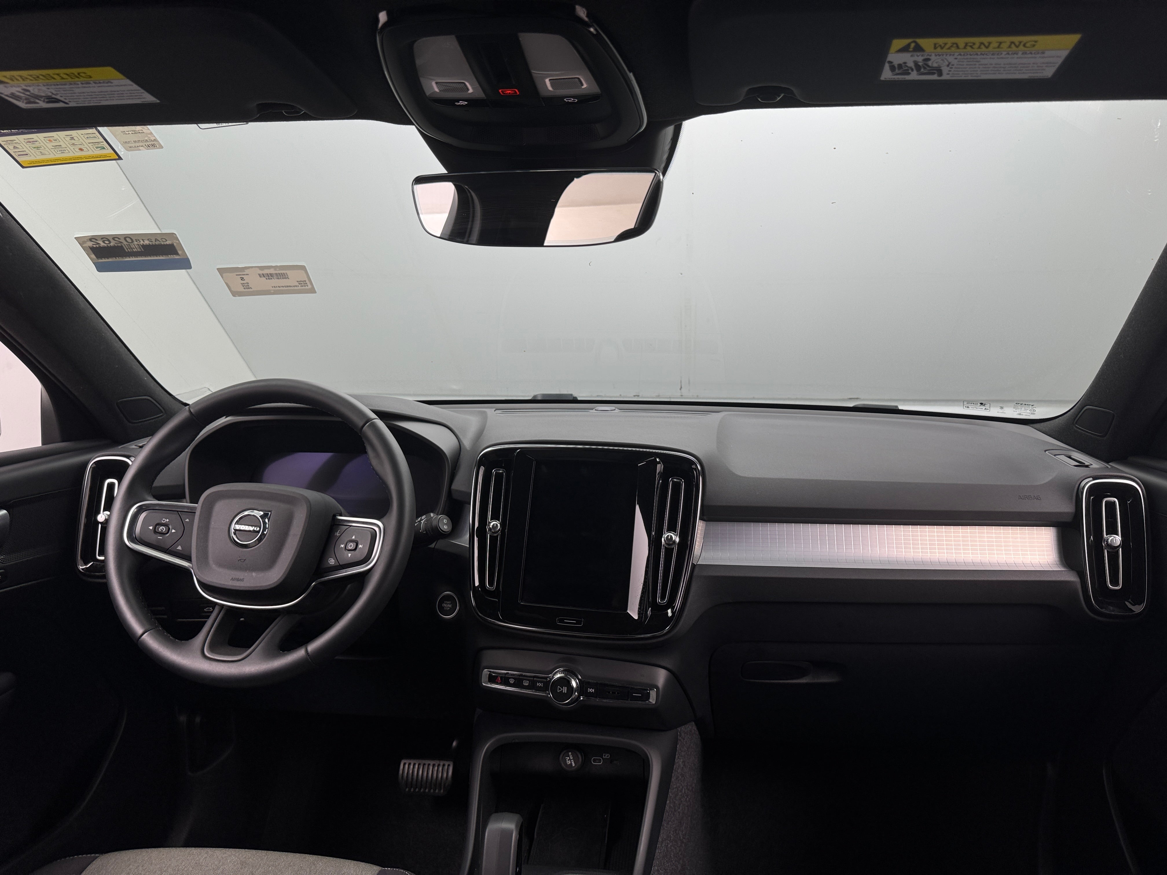 2025 Volvo XC40 B5 Core 3