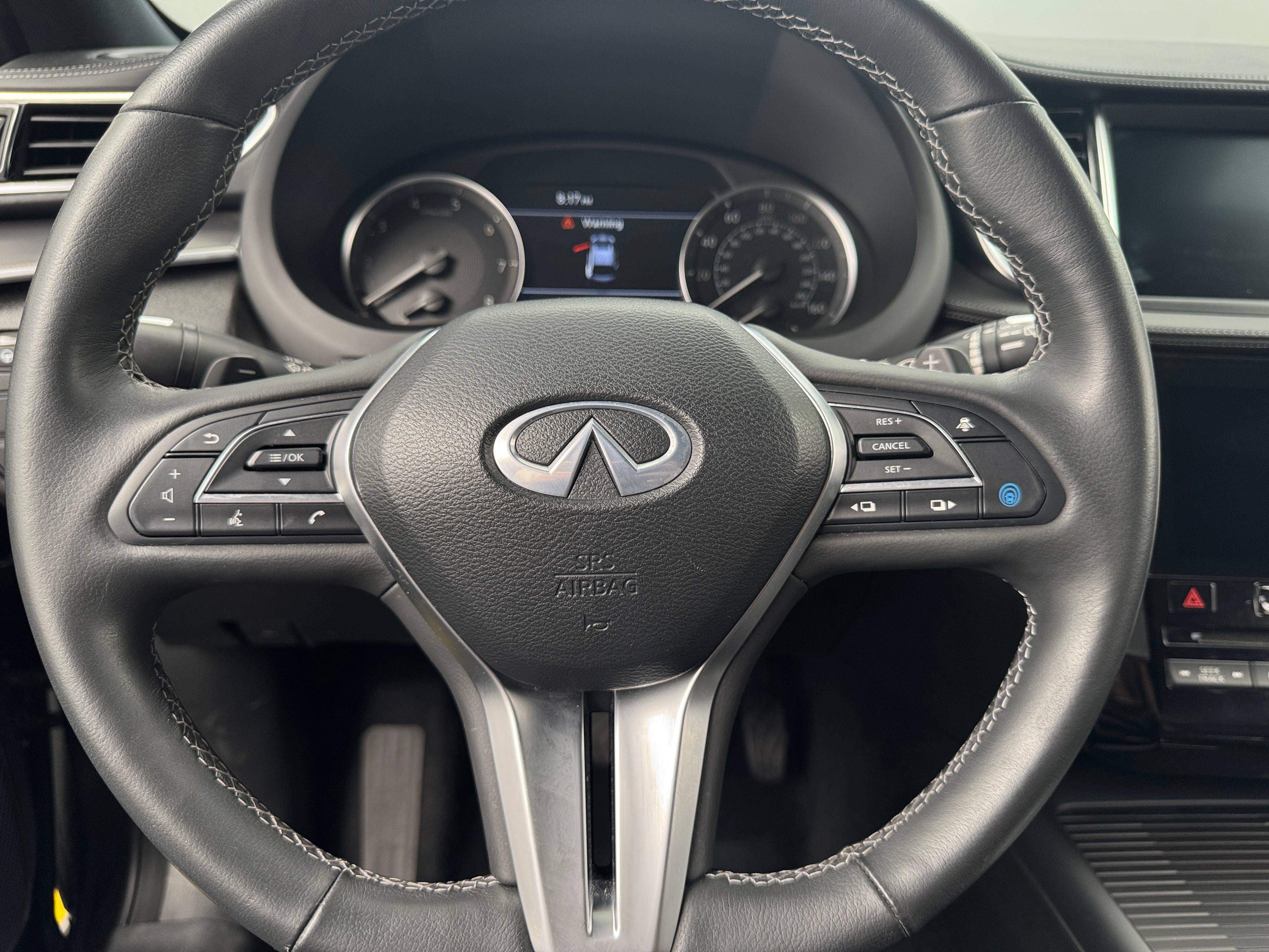 2023 INFINITI QX55 Luxe 4
