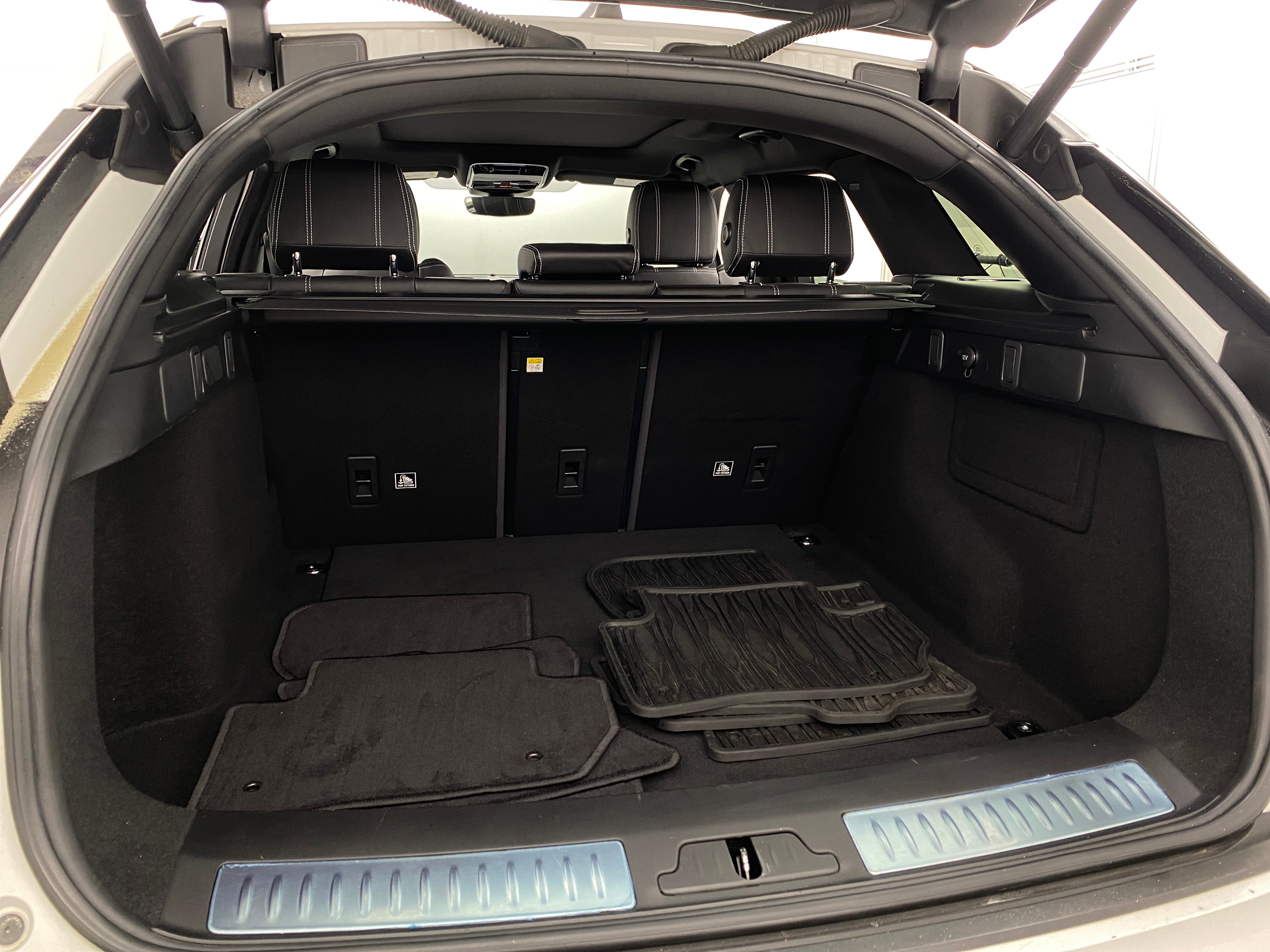 2019 Land Rover Range Rover Velar R-Dynamic SE 6
