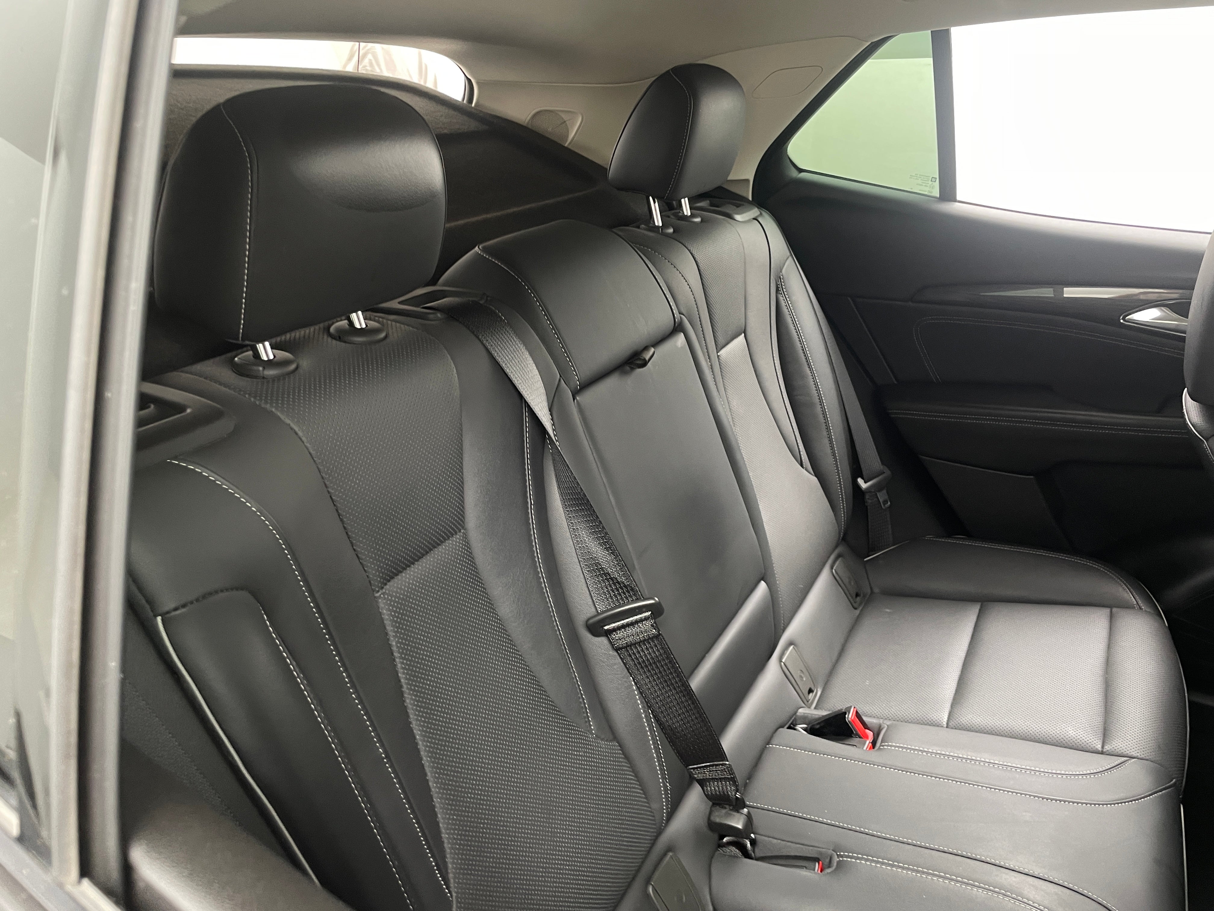 2021 Buick Envision Essence 5
