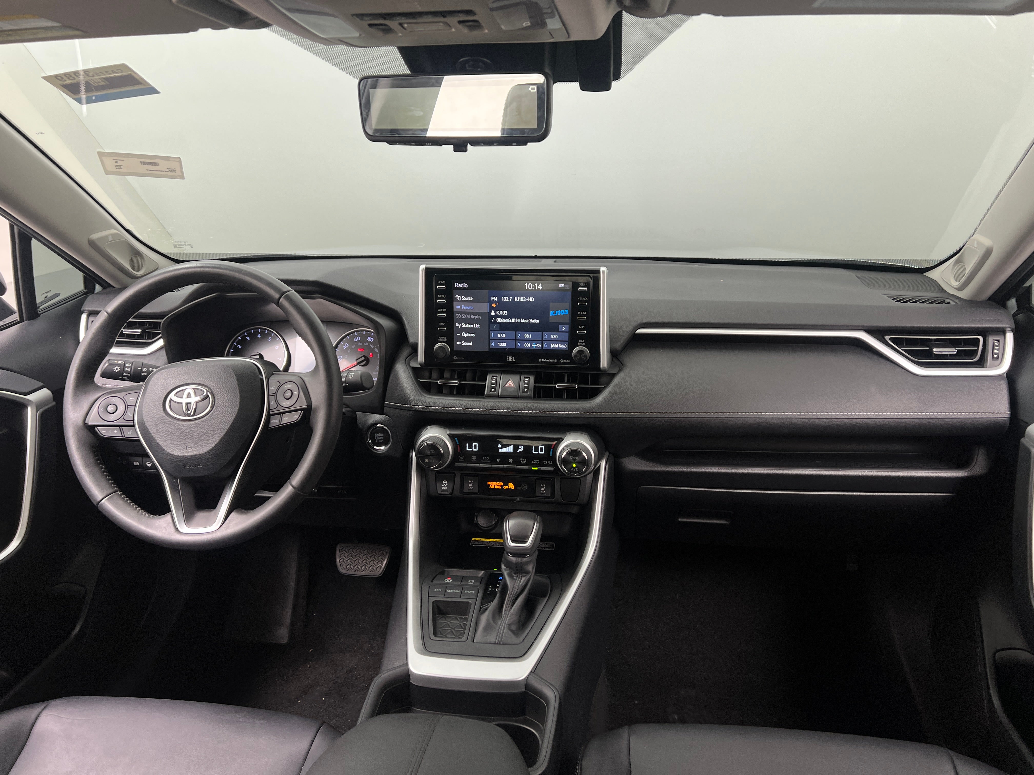 Thumbnail: 2019 Toyota RAV4 - 2