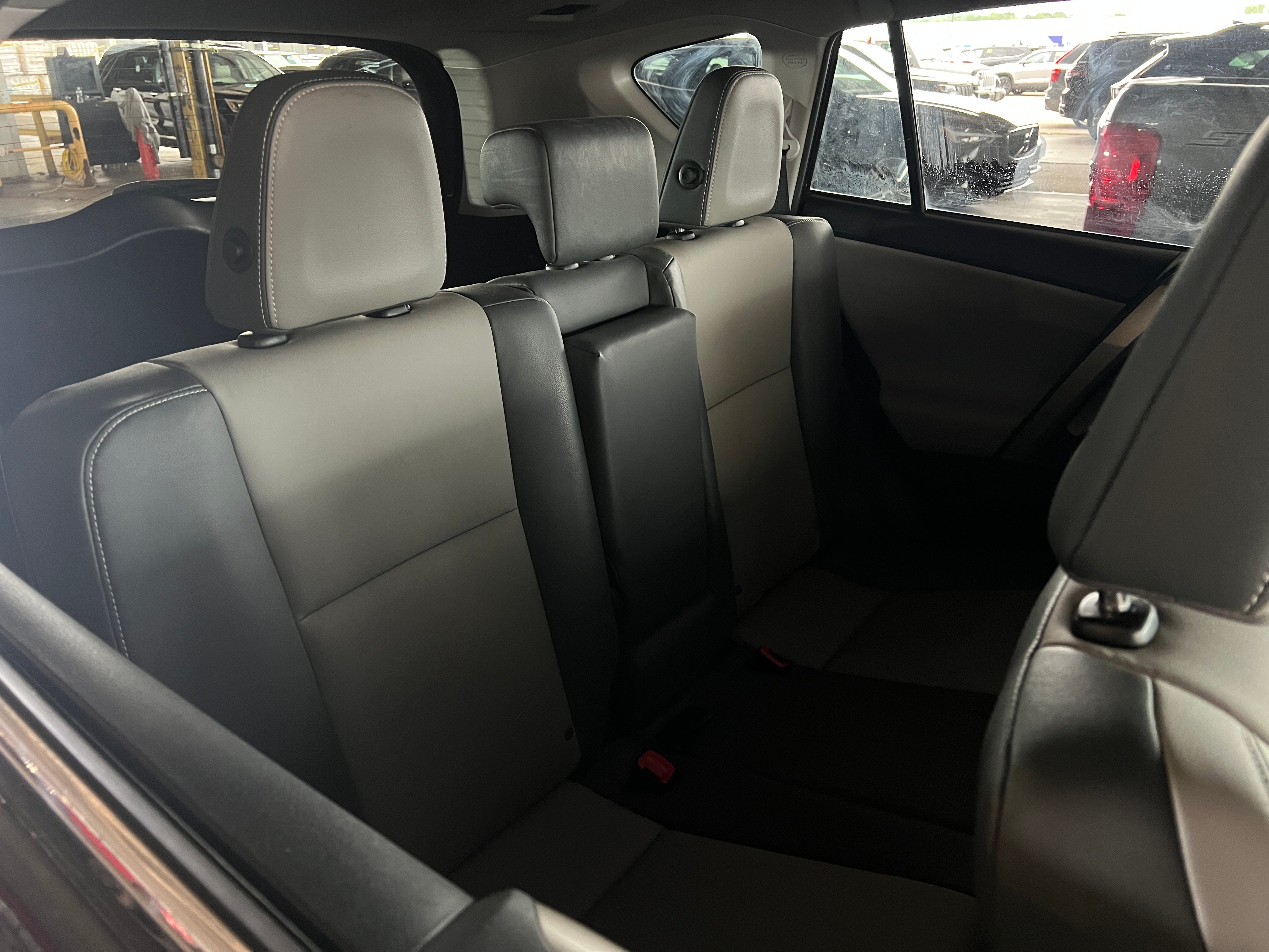 2015 Toyota RAV4 Limited 5