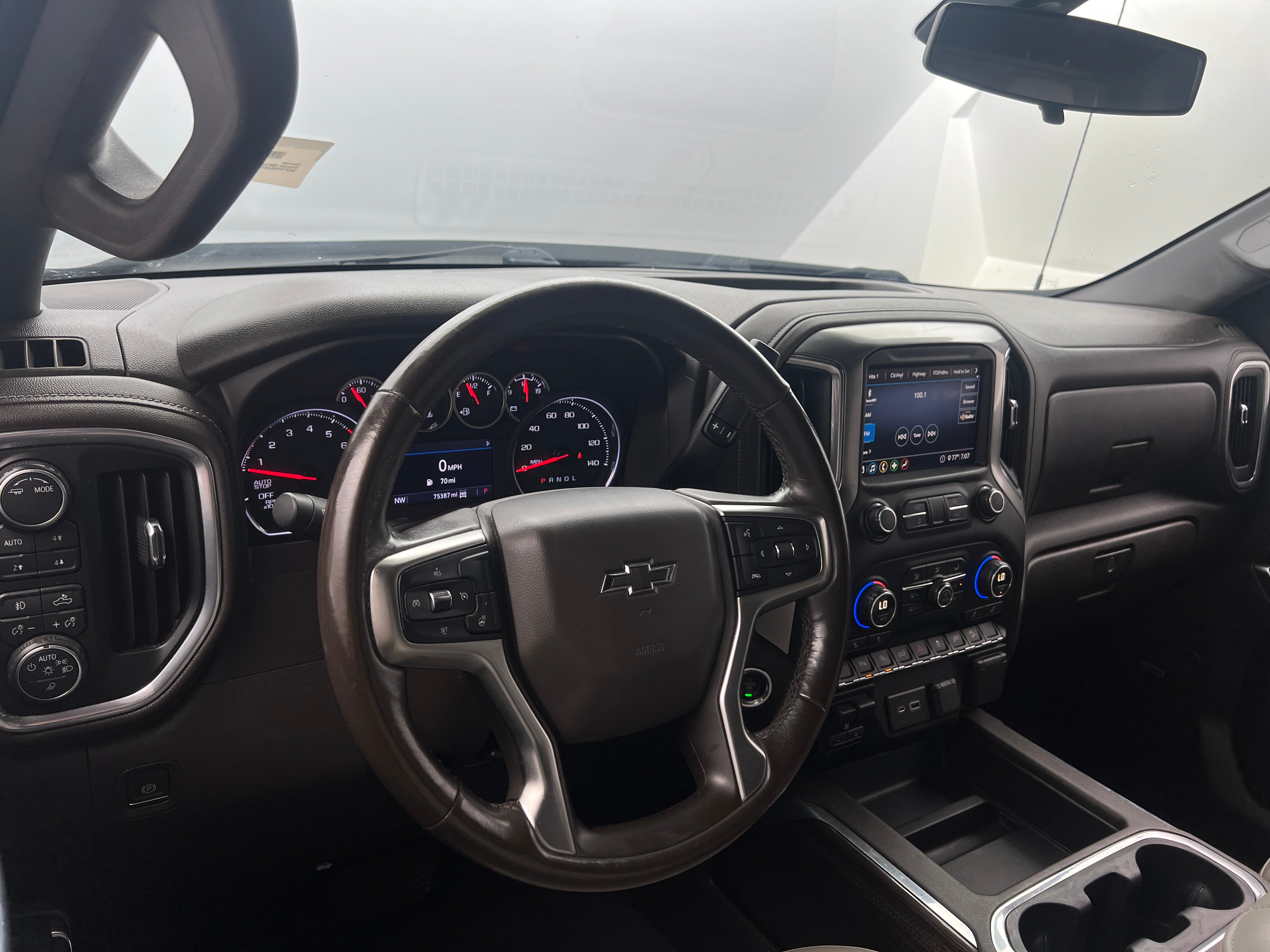 Thumbnail: 2020 Chevrolet Silverado 1500 - 3
