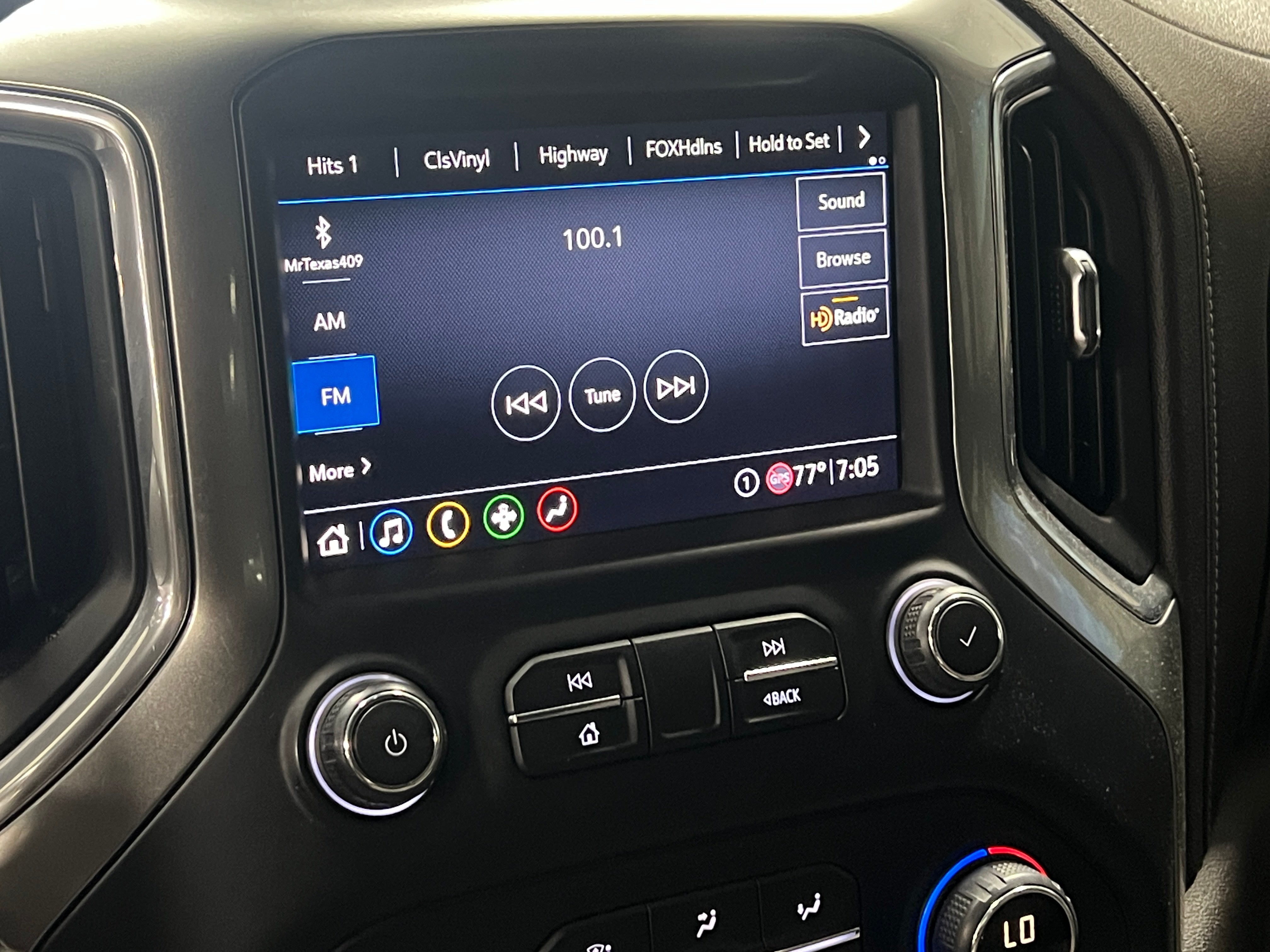 Thumbnail: 2020 Chevrolet Silverado 1500 - 4