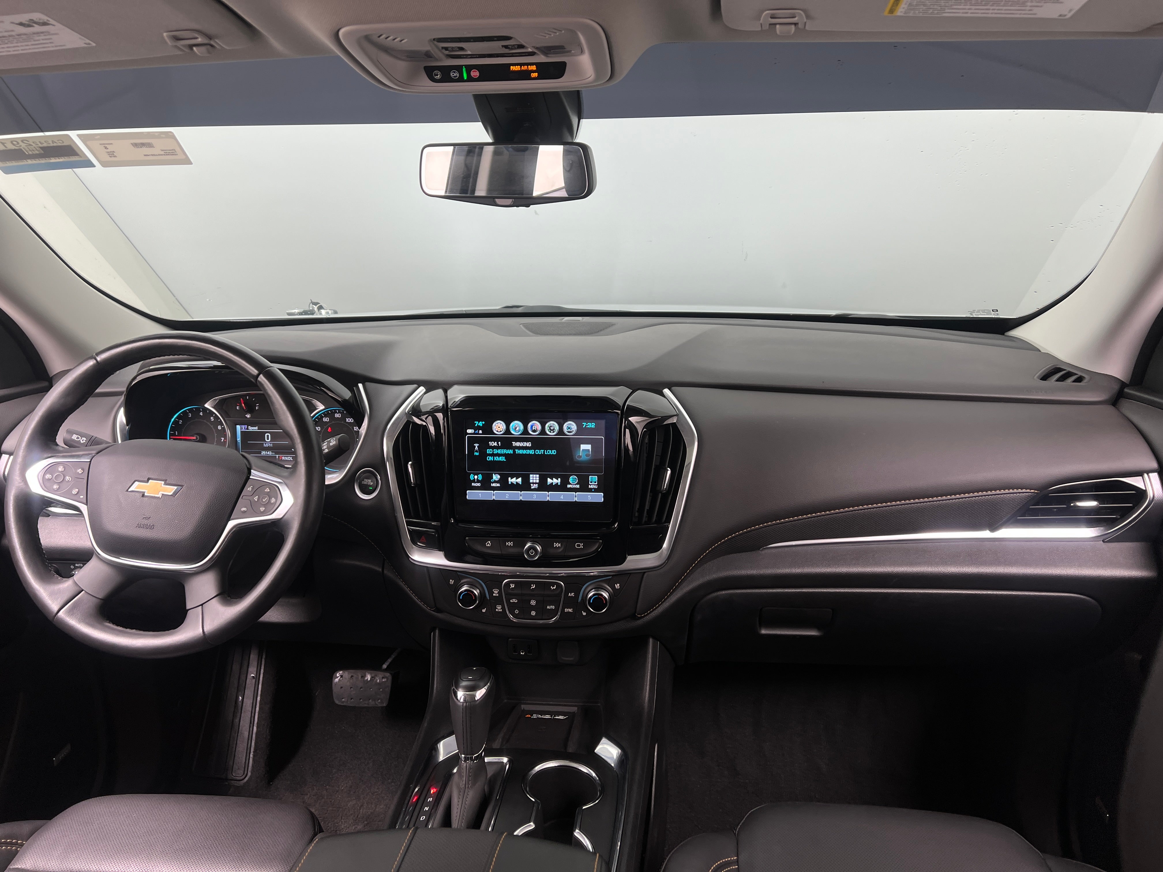 2018 Chevrolet Traverse Premier 2