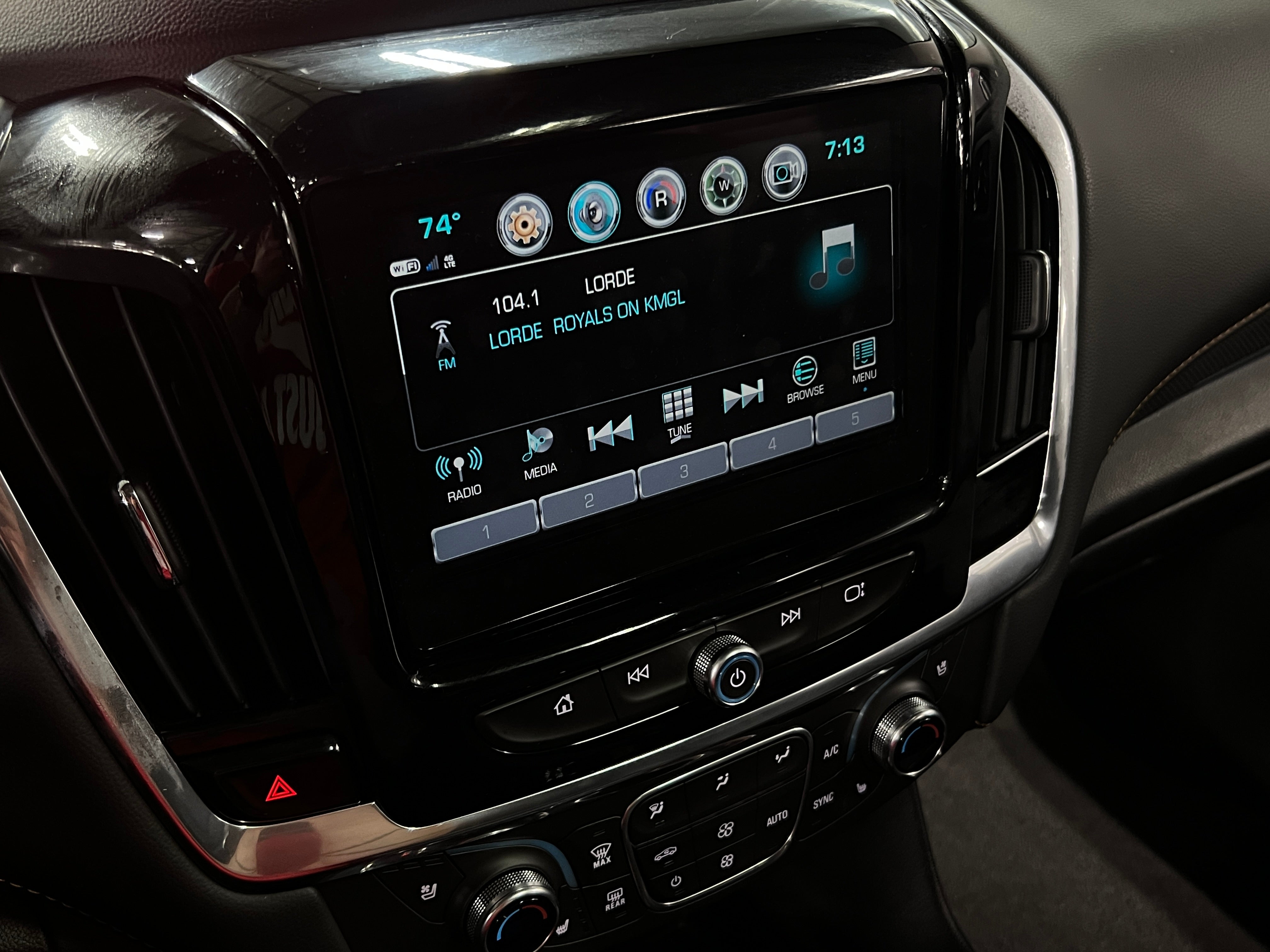 2018 Chevrolet Traverse Premier 3